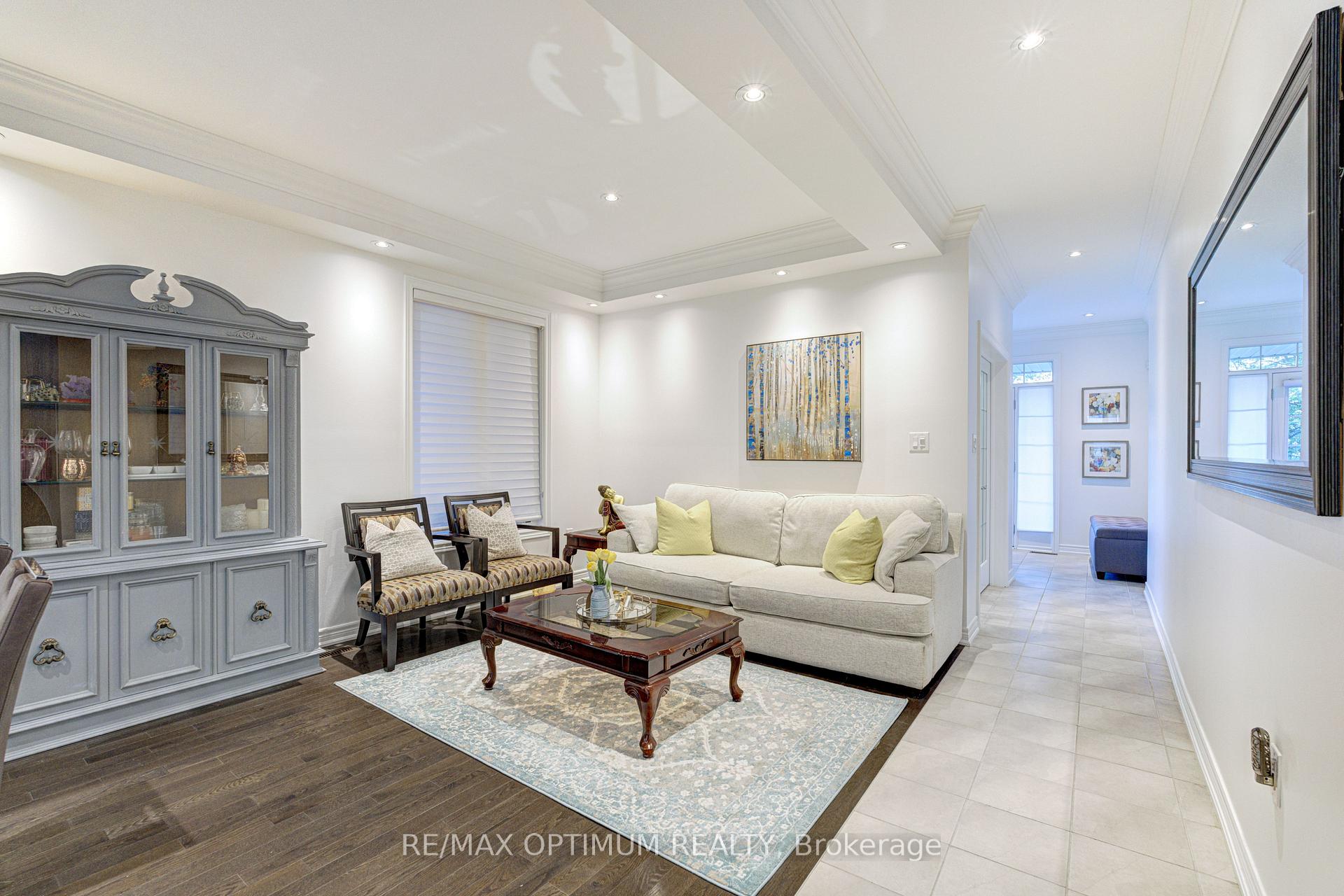 Photo 5 of 46 Sliprock Crescent, Brampton, Credit Valley — HOMEH