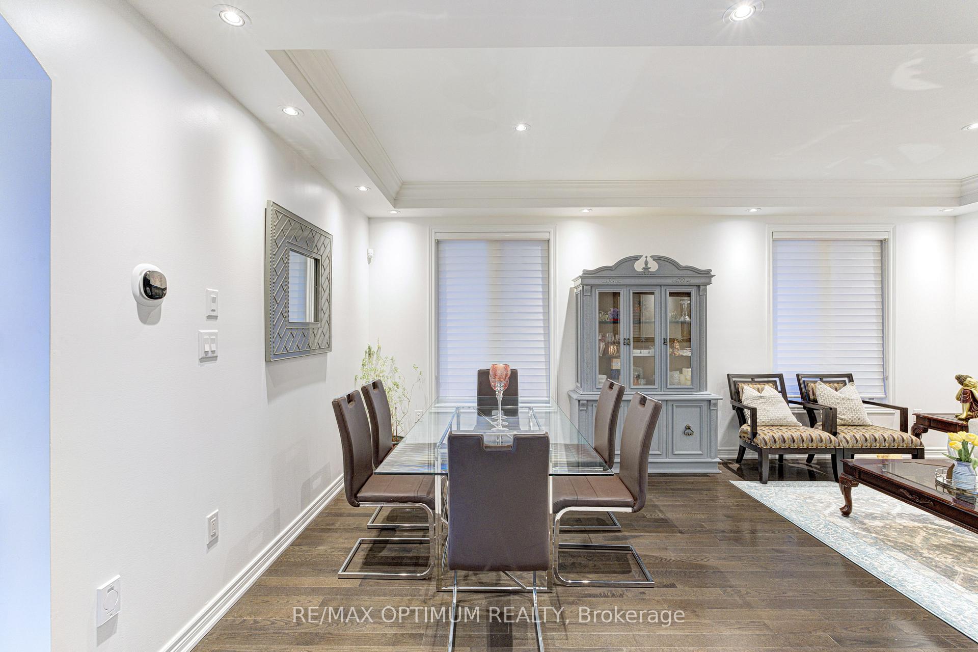 Photo 9 of 46 Sliprock Crescent, Brampton, Credit Valley — HOMEH