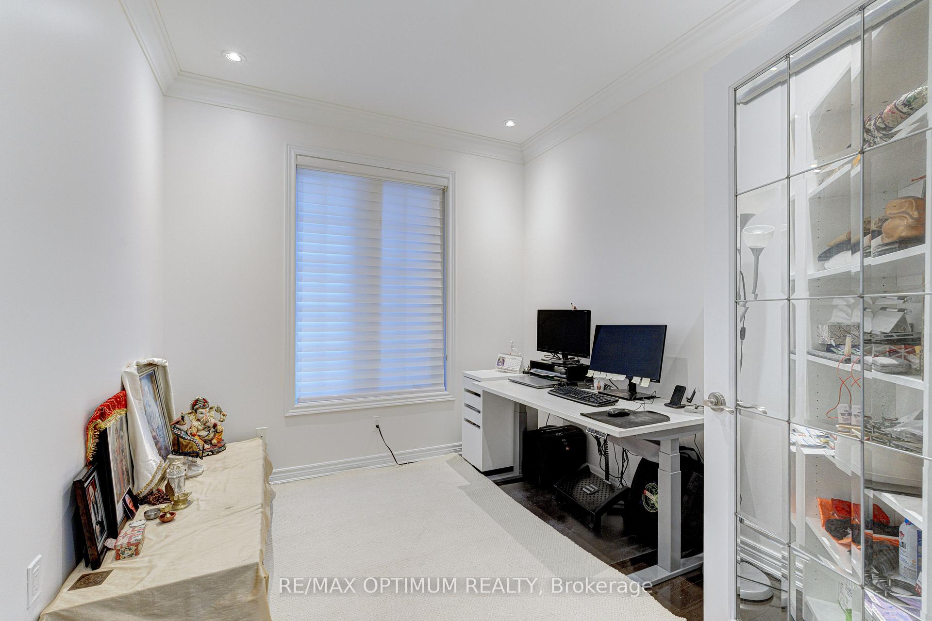 Photo 11 of 46 Sliprock Crescent, Brampton, Credit Valley — HOMEH