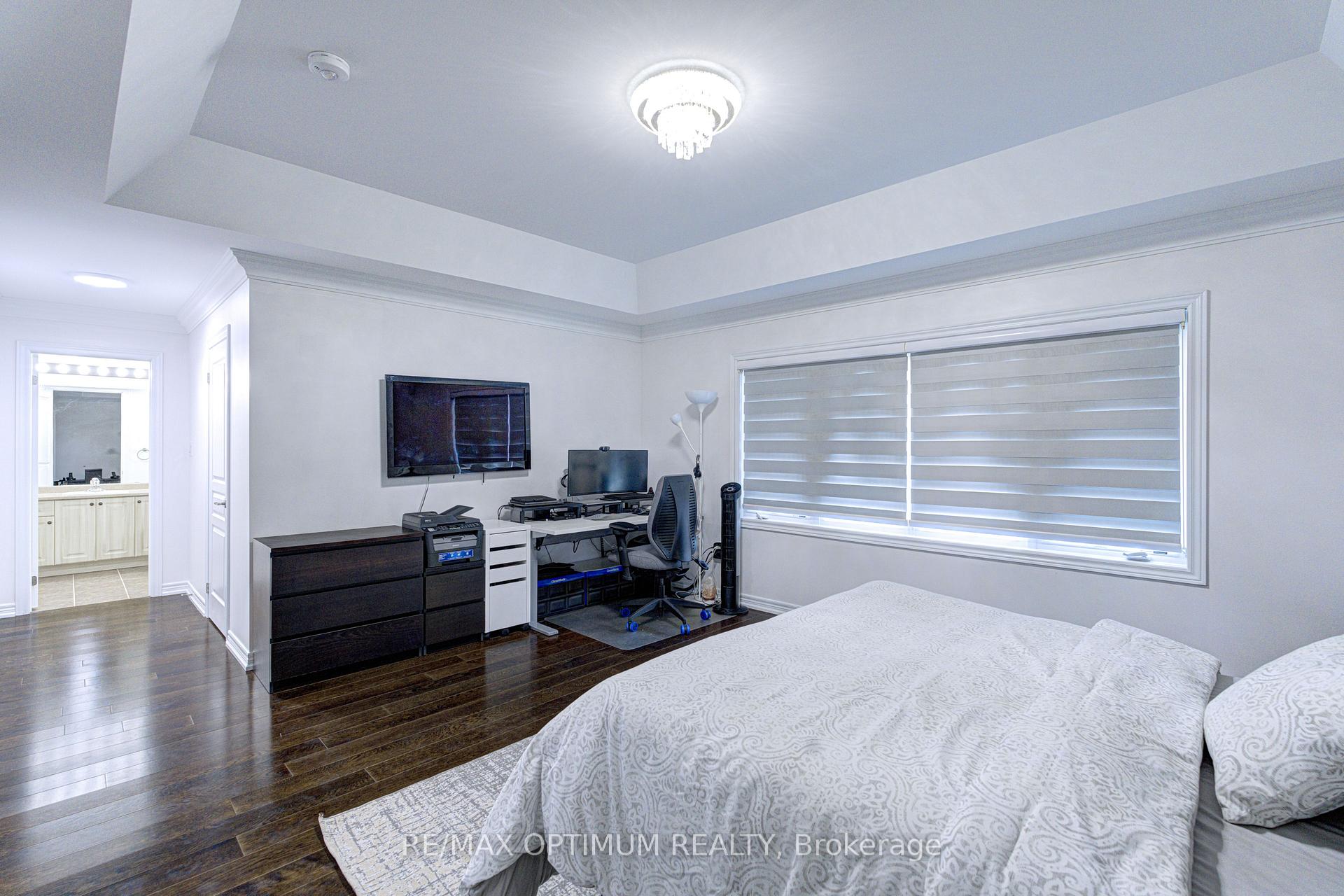 Photo 25 of 46 Sliprock Crescent, Brampton, Credit Valley — HOMEH