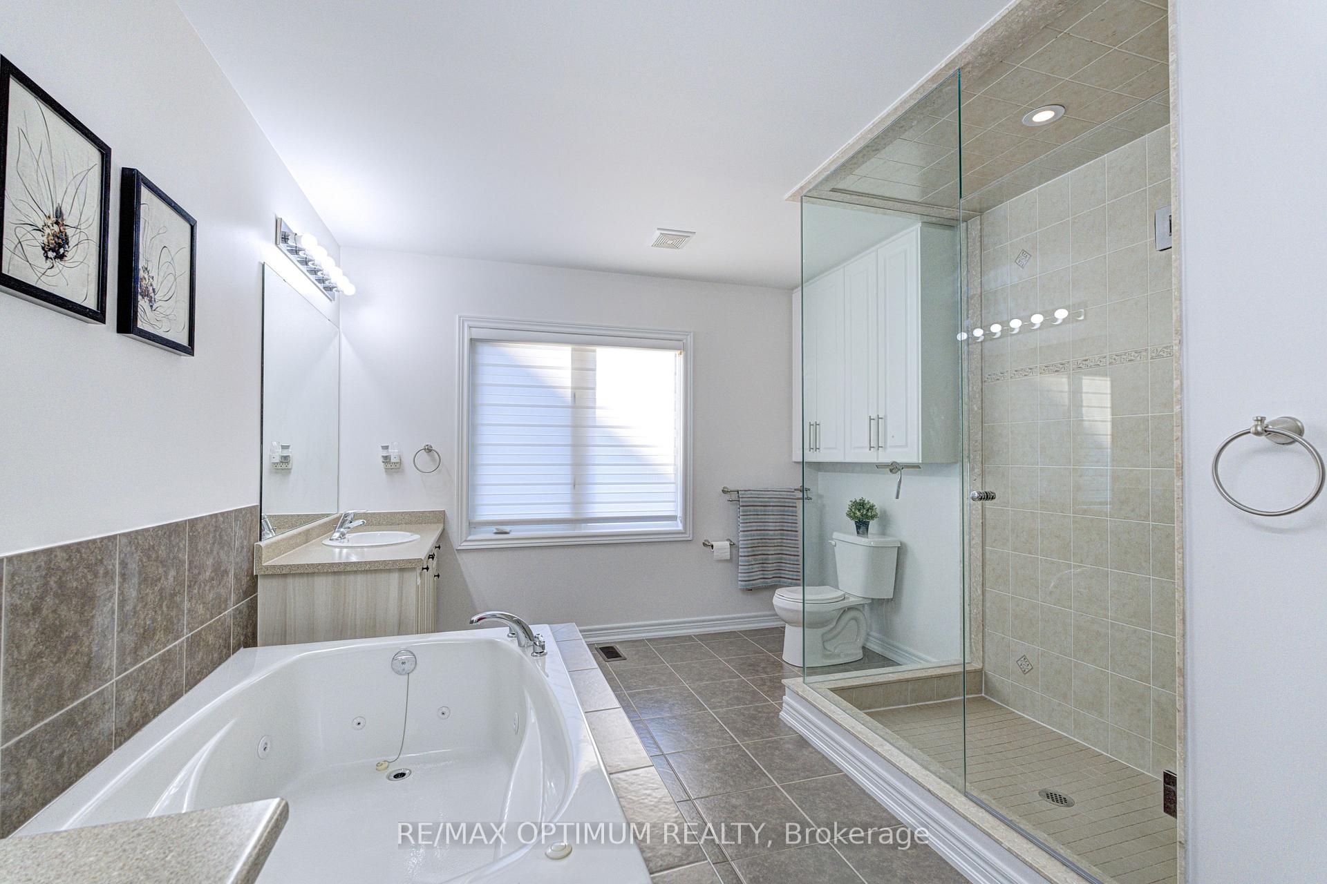 Photo 27 of 46 Sliprock Crescent, Brampton, Credit Valley — HOMEH