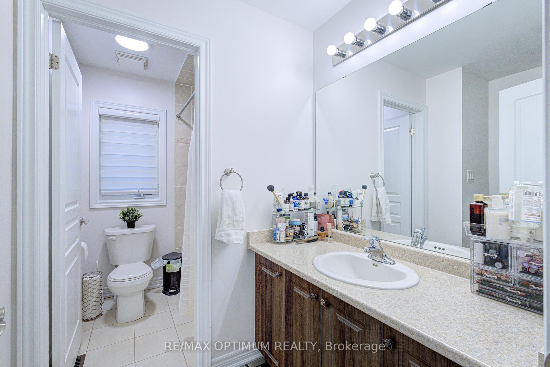 Photo 36 of 46 Sliprock Crescent, Brampton, Credit Valley — HOMEH