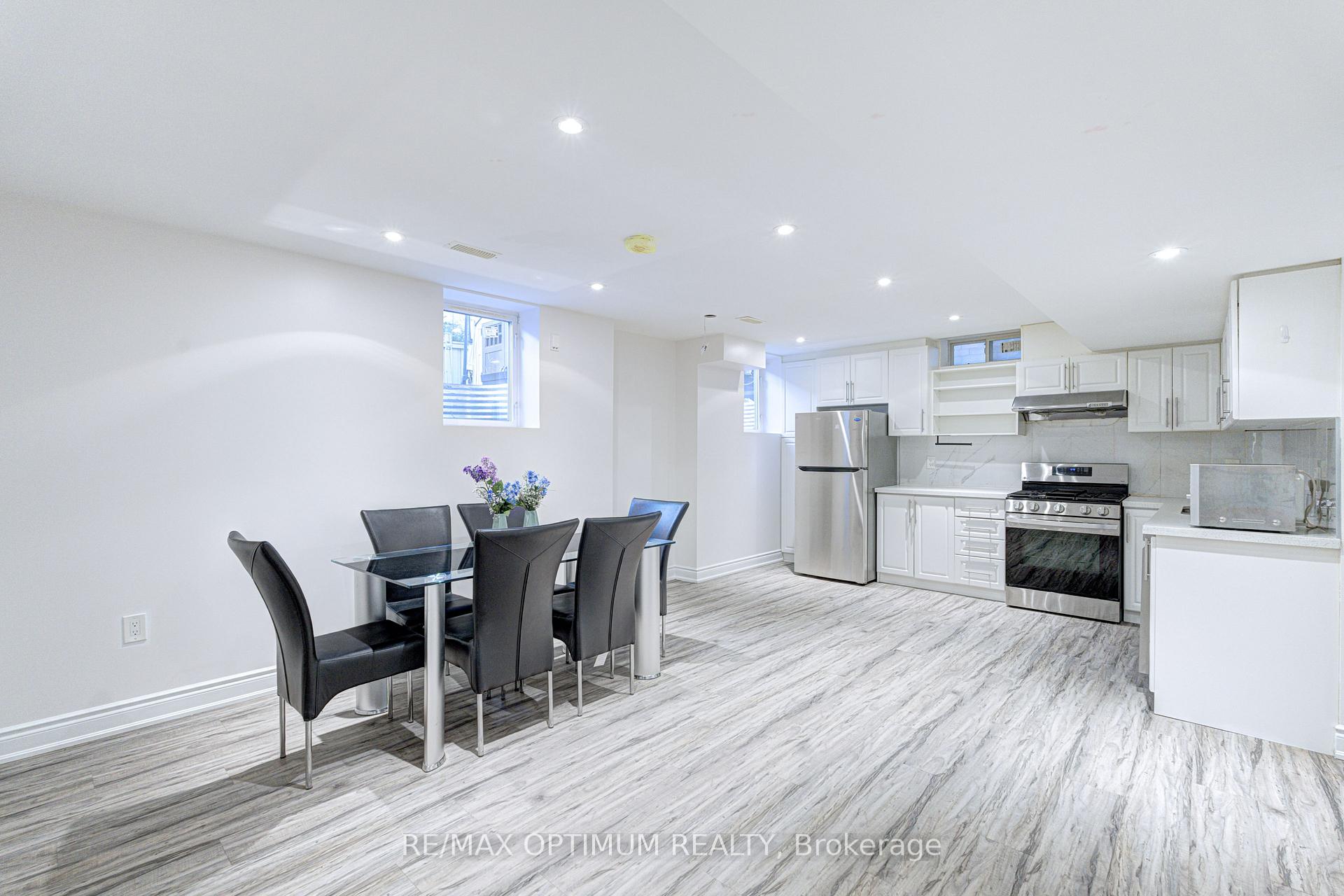Photo 39 of 46 Sliprock Crescent, Brampton, Credit Valley — HOMEH