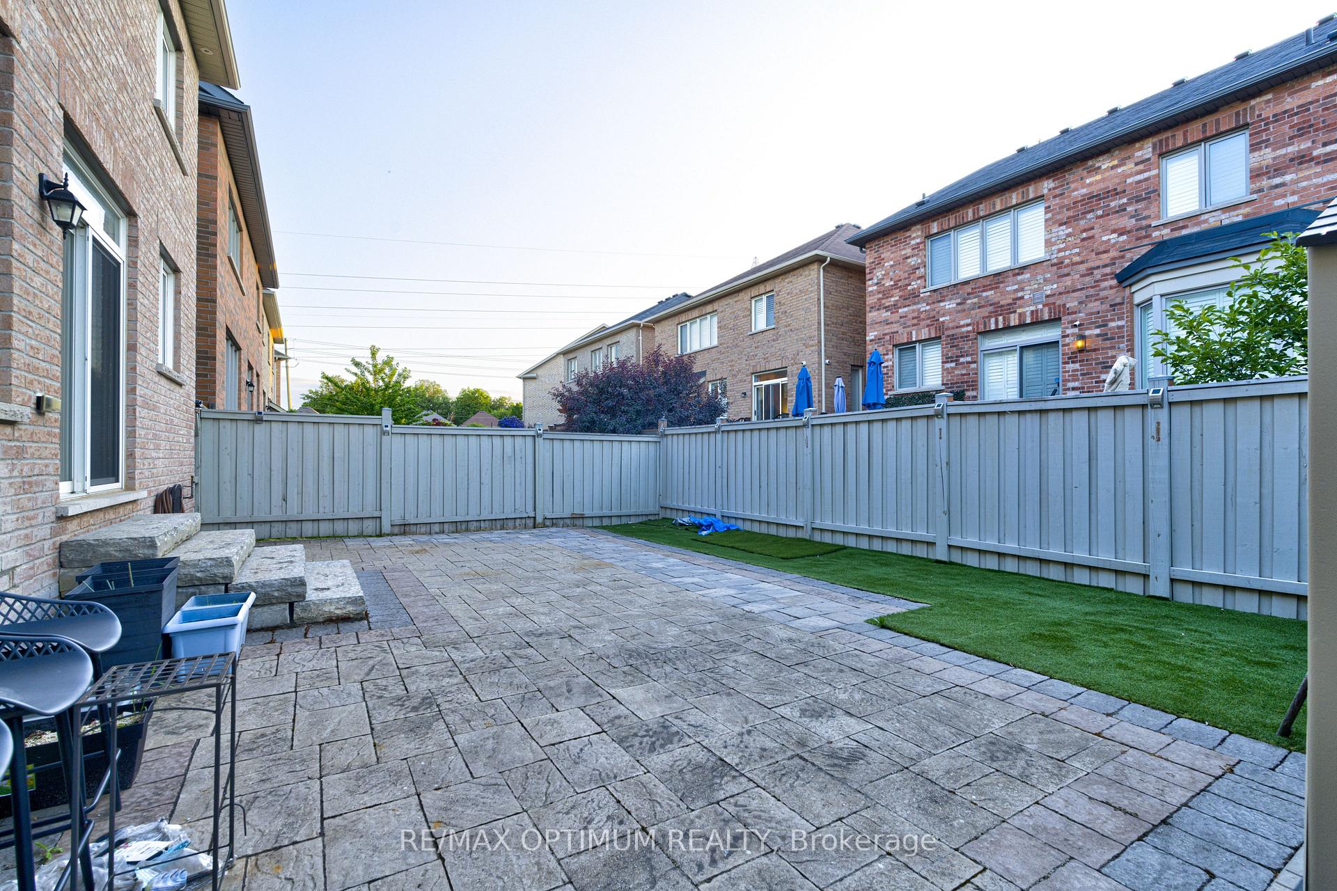 Photo 50 of 46 Sliprock Crescent, Brampton, Credit Valley — HOMEH