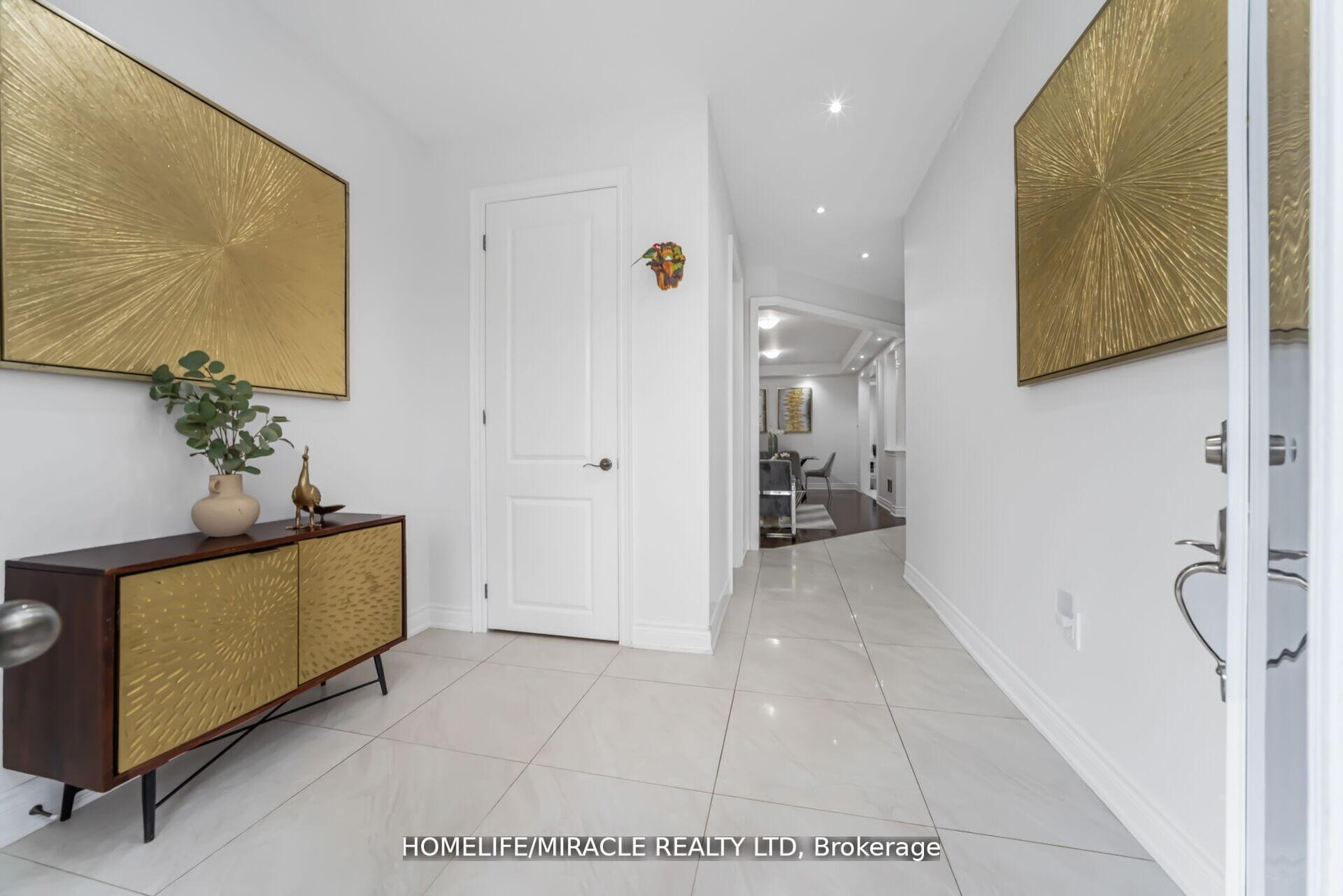 Photo 6 of 10 Kenora Street, Brampton, Credit Valley — HOMEH