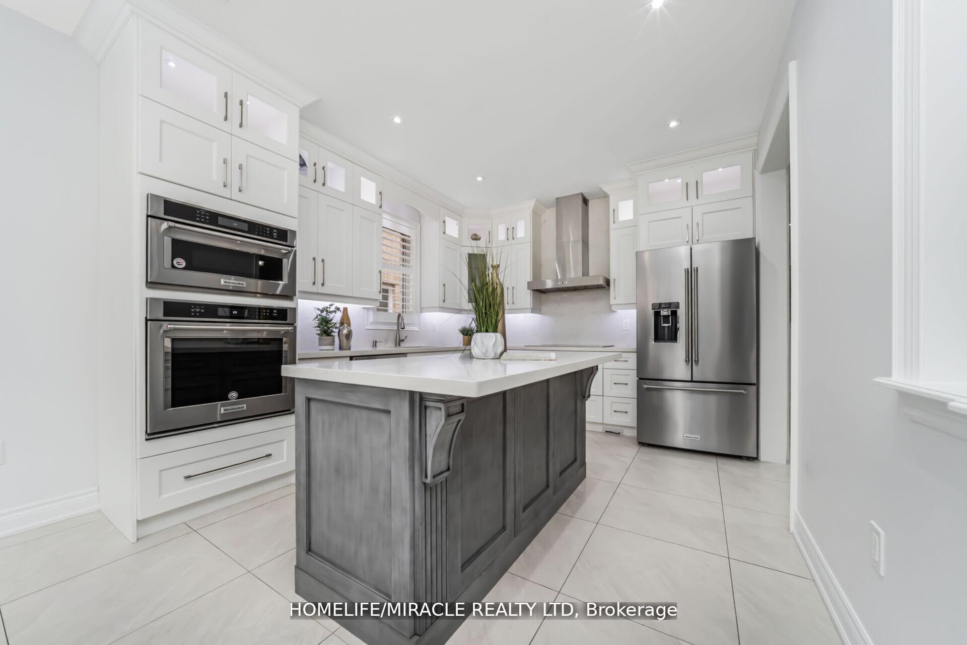 Photo 14 of 10 Kenora Street, Brampton, Credit Valley — HOMEH