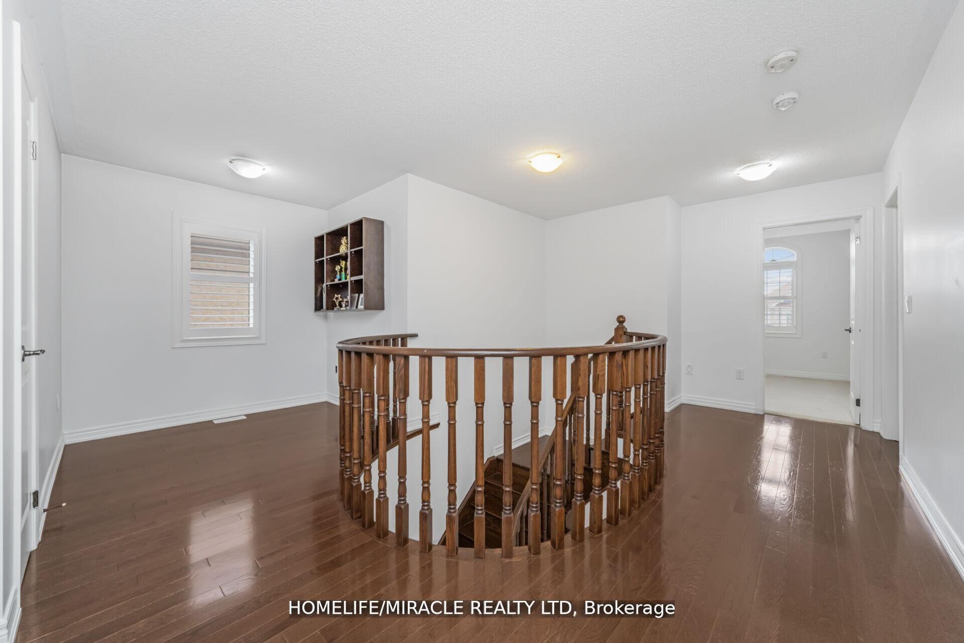 Photo 20 of 10 Kenora Street, Brampton, Credit Valley — HOMEH