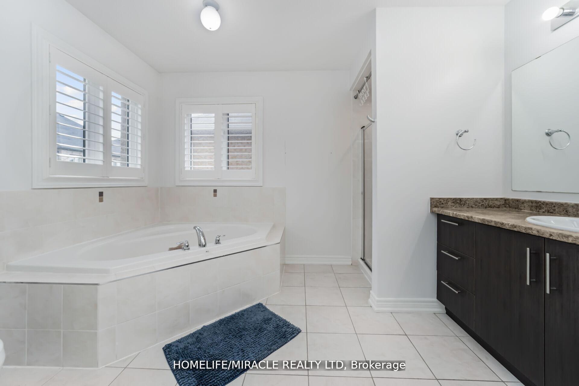 Photo 24 of 10 Kenora Street, Brampton, Credit Valley — HOMEH