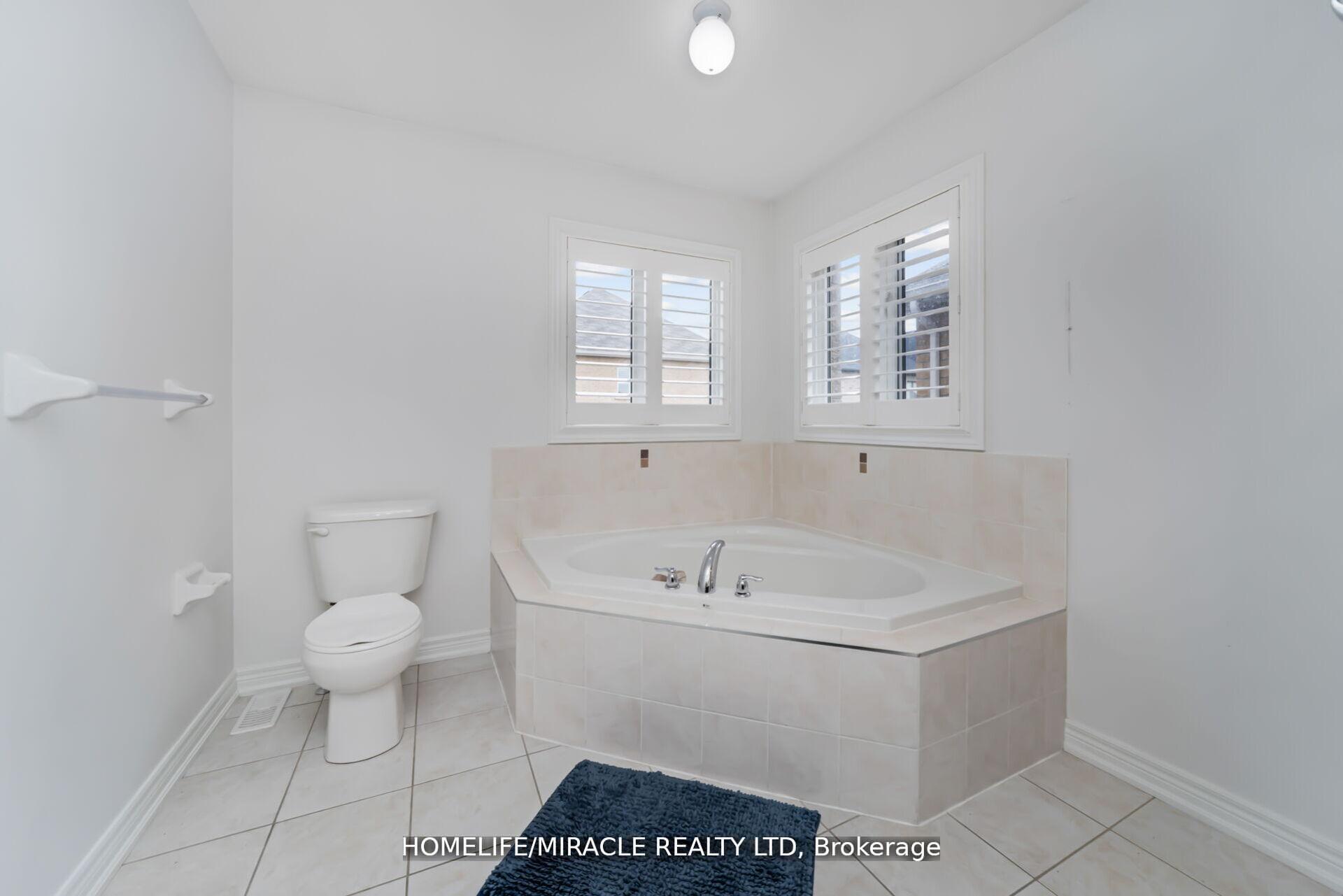 Photo 25 of 10 Kenora Street, Brampton, Credit Valley — HOMEH