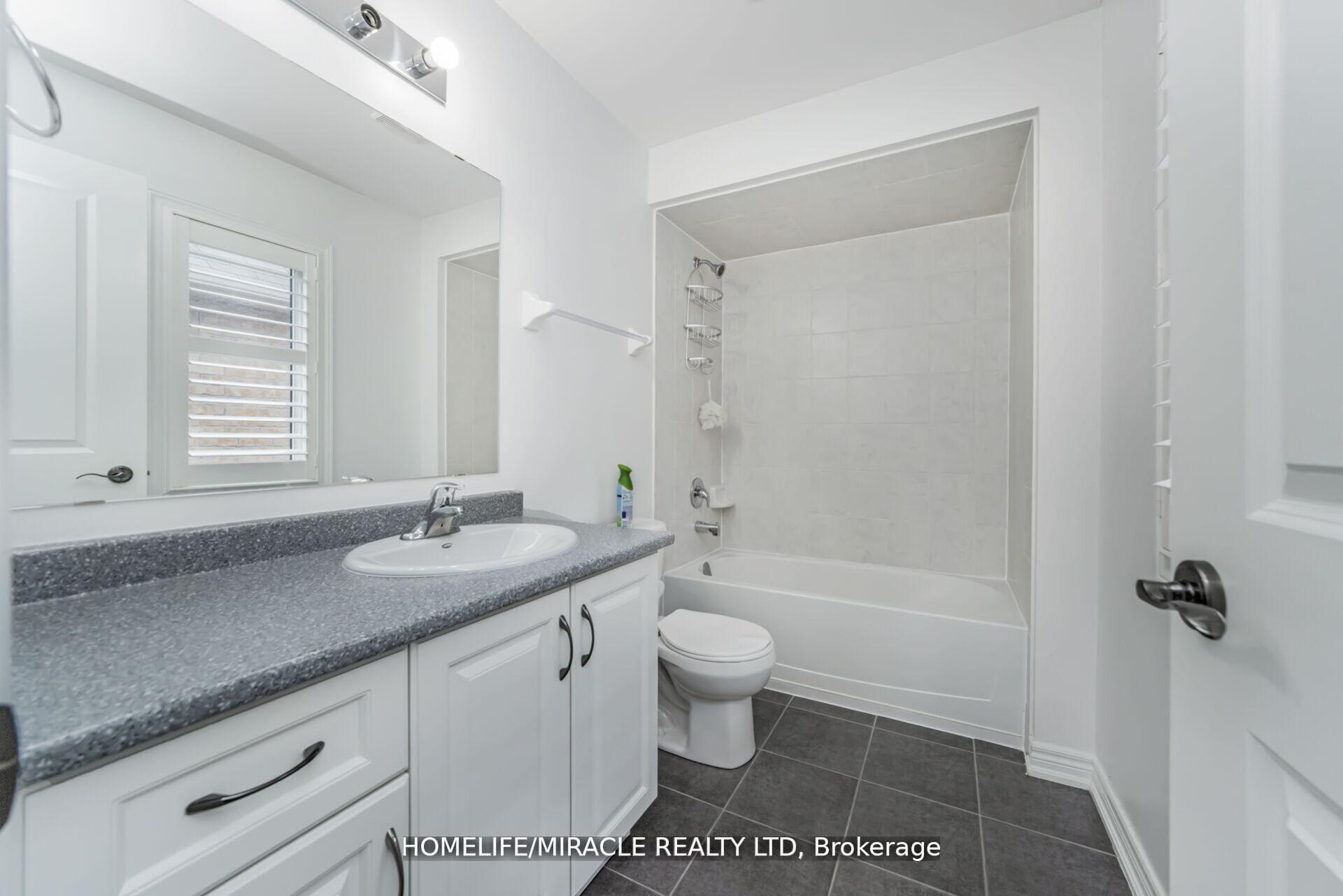 Photo 29 of 10 Kenora Street, Brampton, Credit Valley — HOMEH