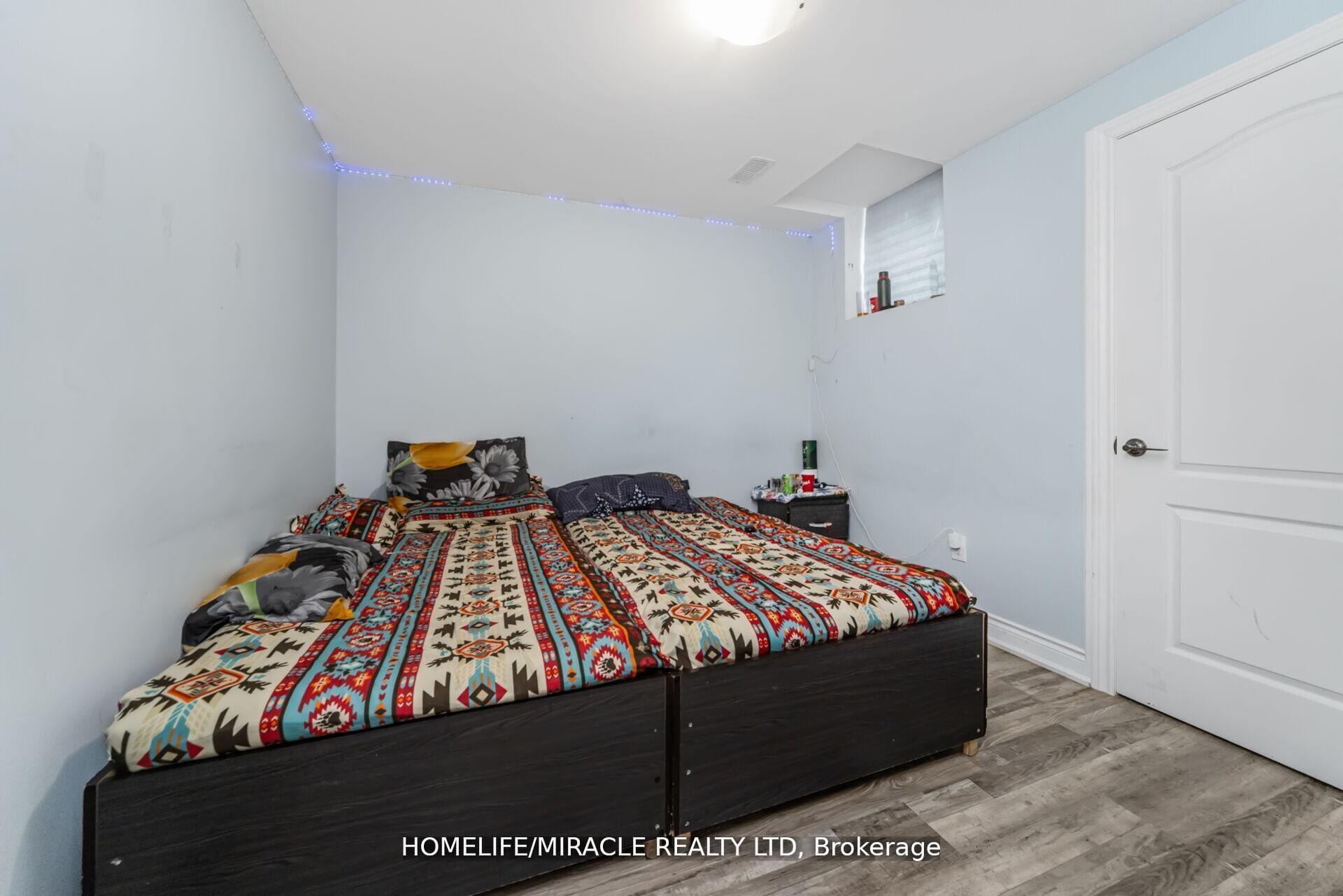 Photo 40 of 10 Kenora Street, Brampton, Credit Valley — HOMEH