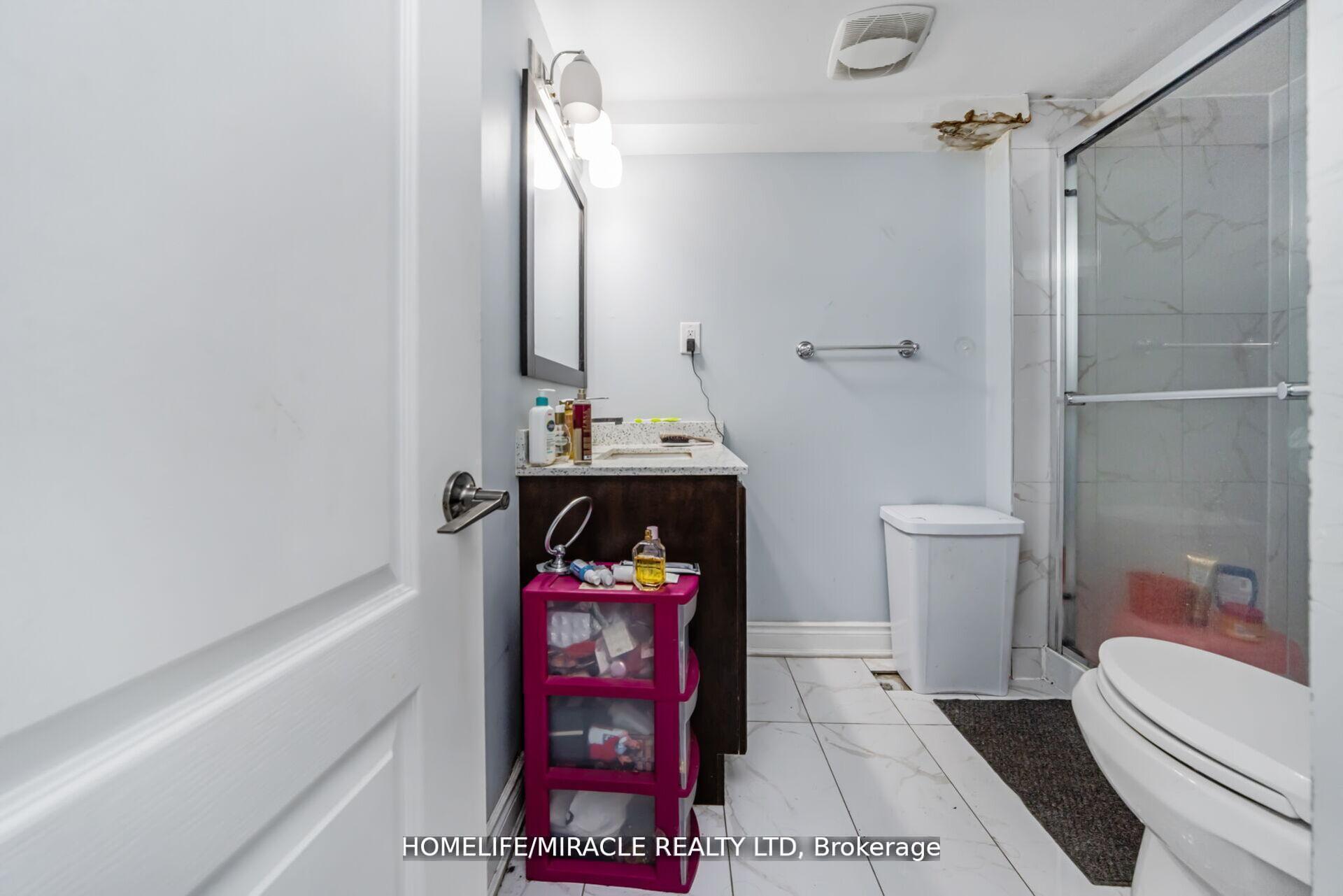 Photo 43 of 10 Kenora Street, Brampton, Credit Valley — HOMEH