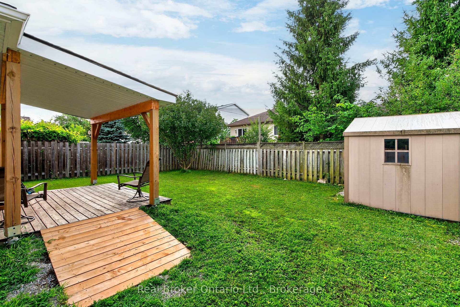 Photo 17 of 255 Yonge Street, Midland — HOMEH
