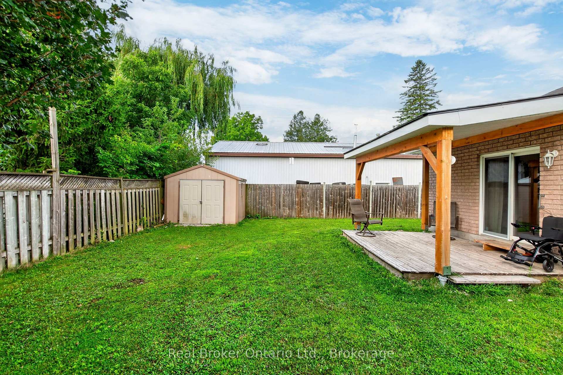 Photo 23 of 255 Yonge Street, Midland — HOMEH