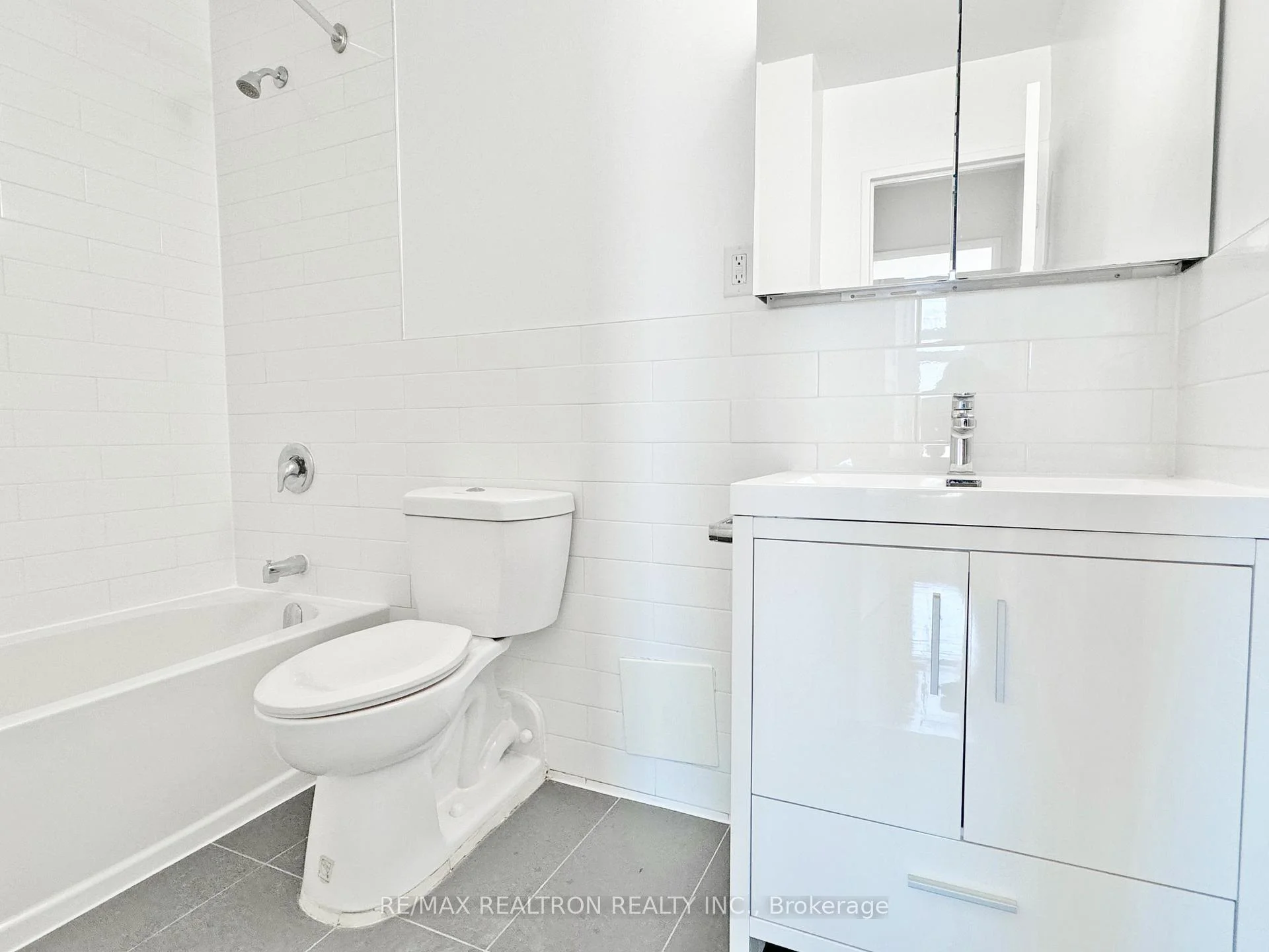 Photo 21 of Unit 510, 666 Spadina Avenue, Toronto, University — HOMEH