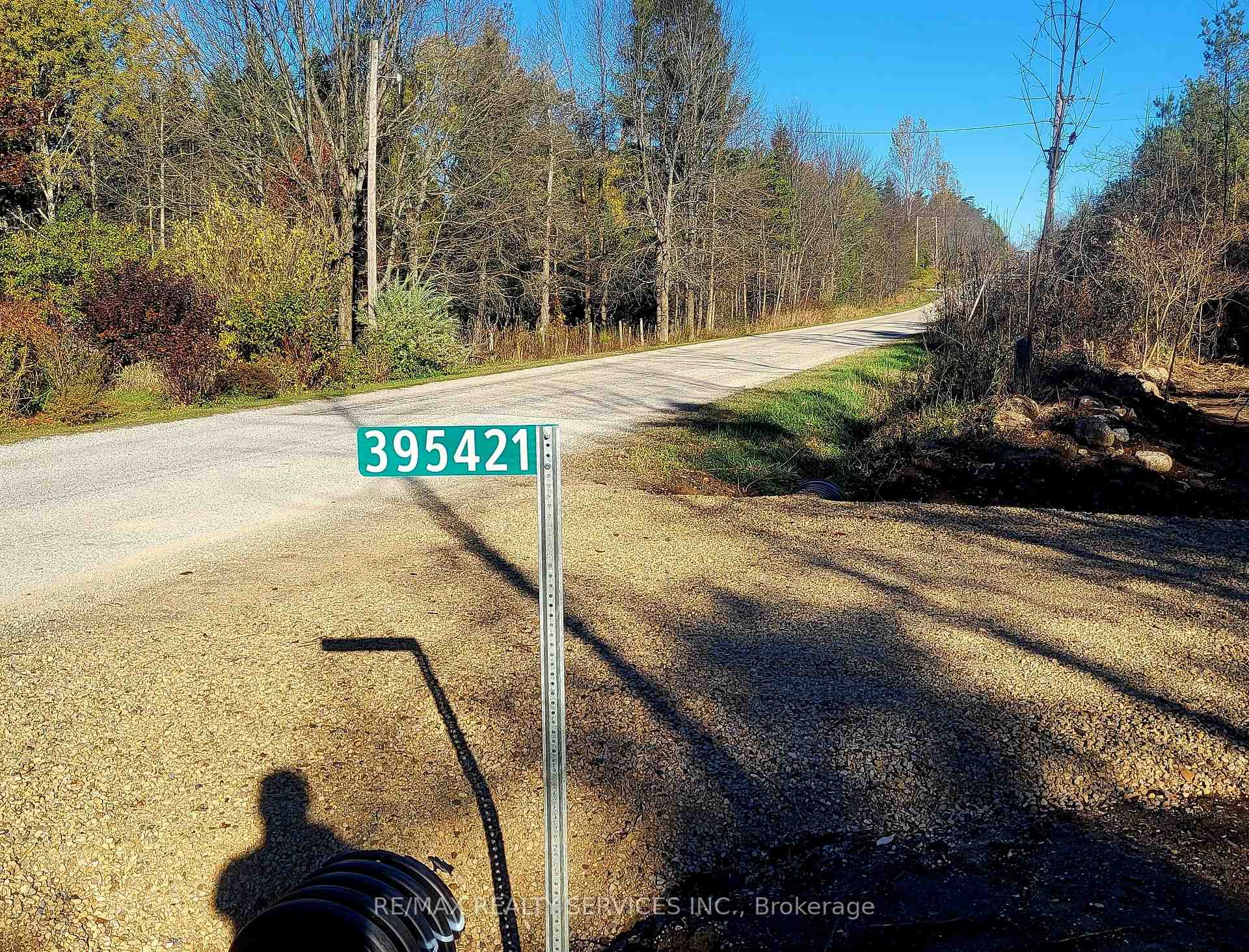 Photo 2 of 395421 Concession 2 Road, Chatsworth — HOMEH