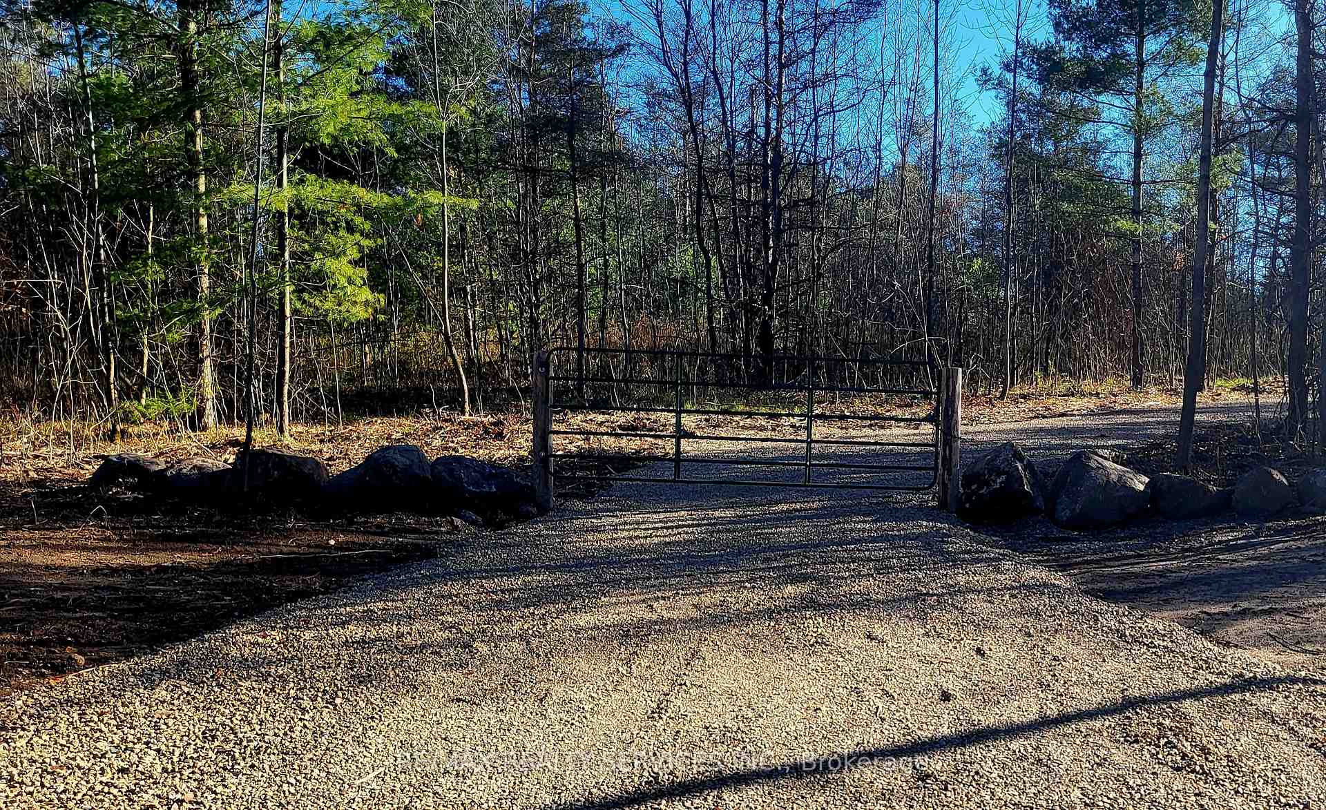 Photo 4 of 395421 Concession 2 Road, Chatsworth — HOMEH