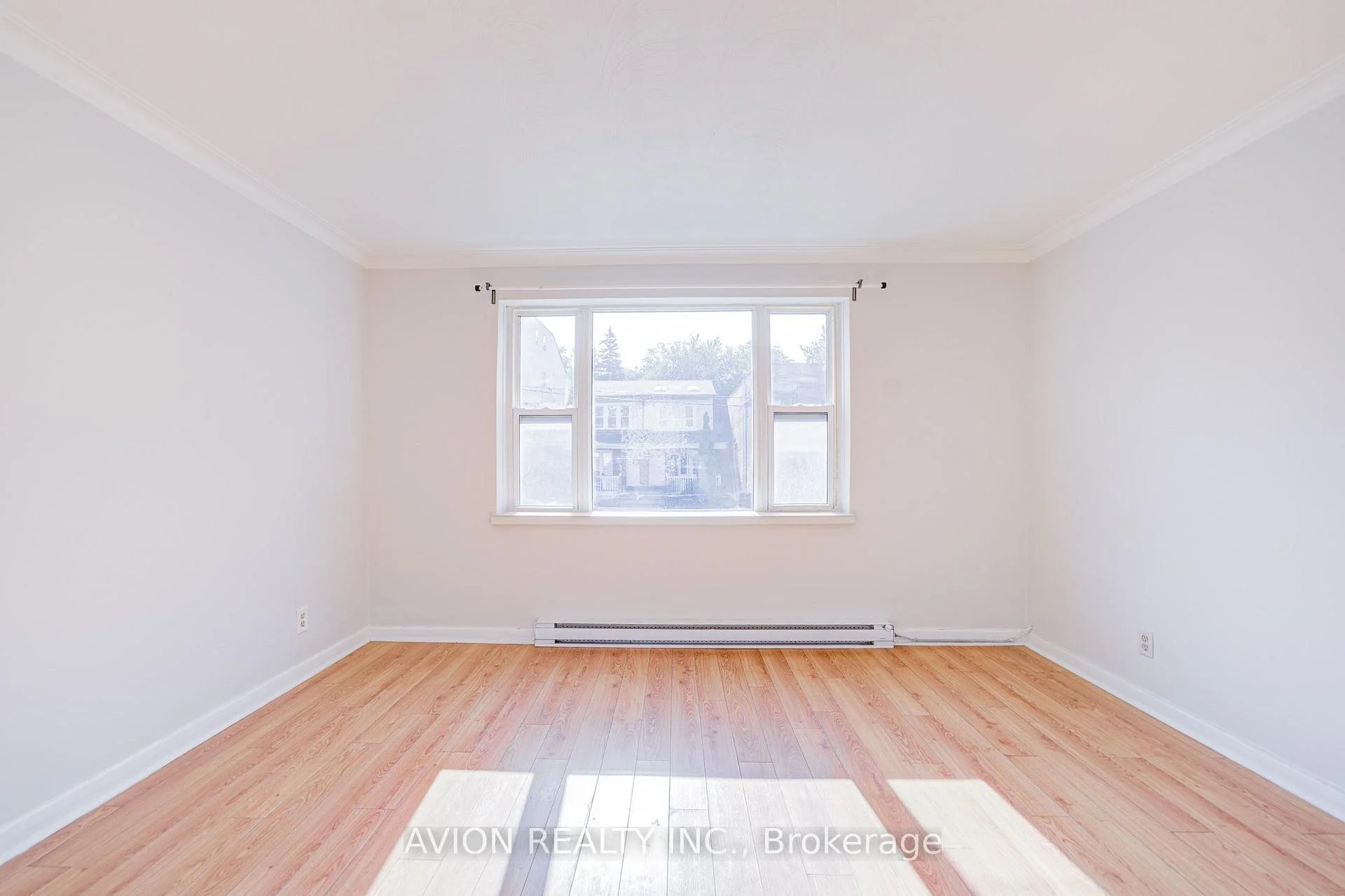Photo 9 of Unit Unit 1, 882 Broadview Avenue, Toronto, Playter Estates-Danforth — HOMEH