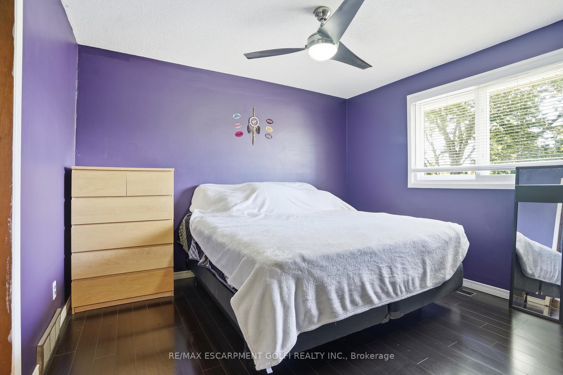 Photo 7 of 20 Nottingham Court, Welland, N. Welland — HOMEH