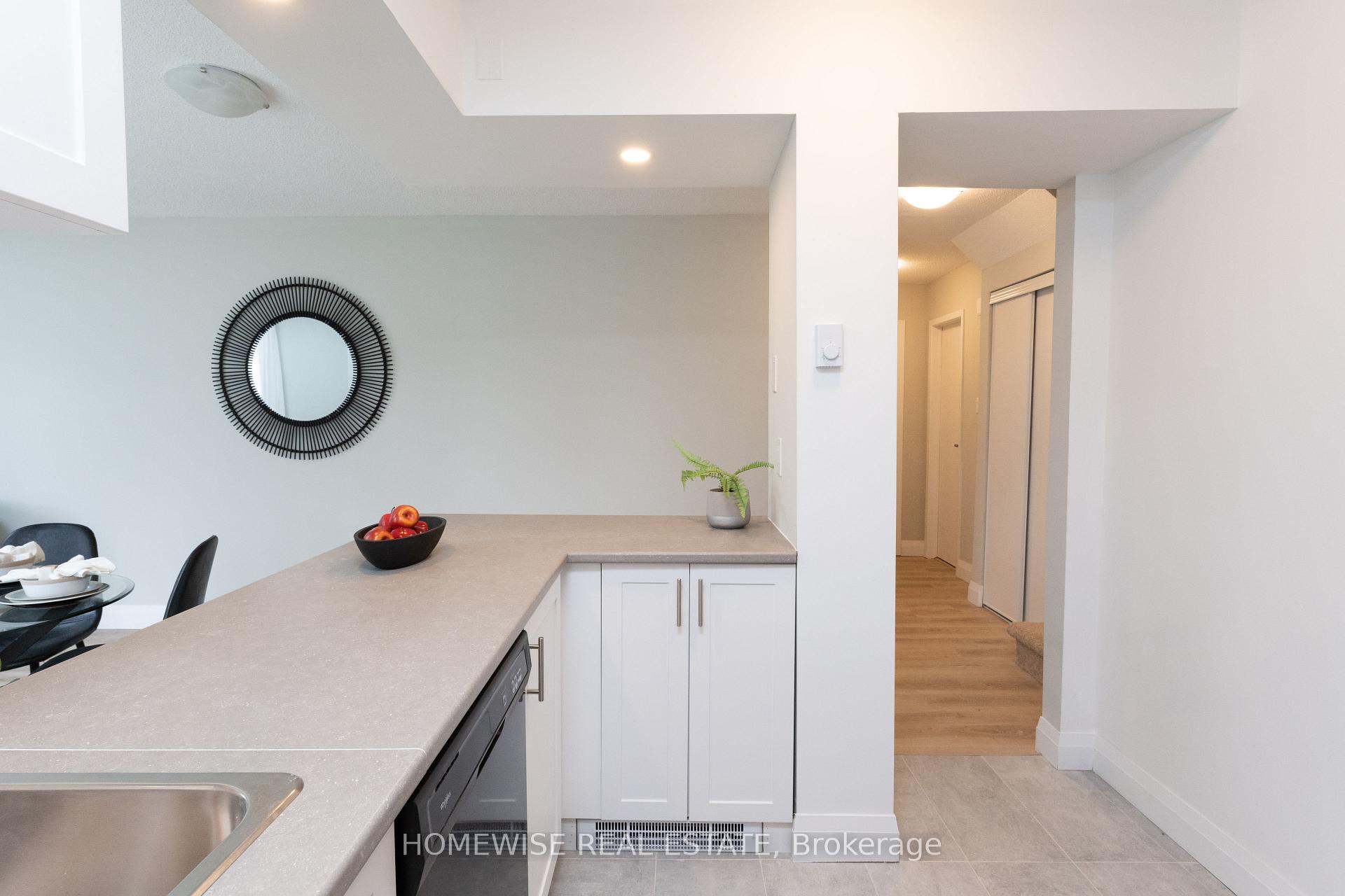 Photo 7 of Unit B17, 240 Ormond Drive, Oshawa, Samac — HOMEH