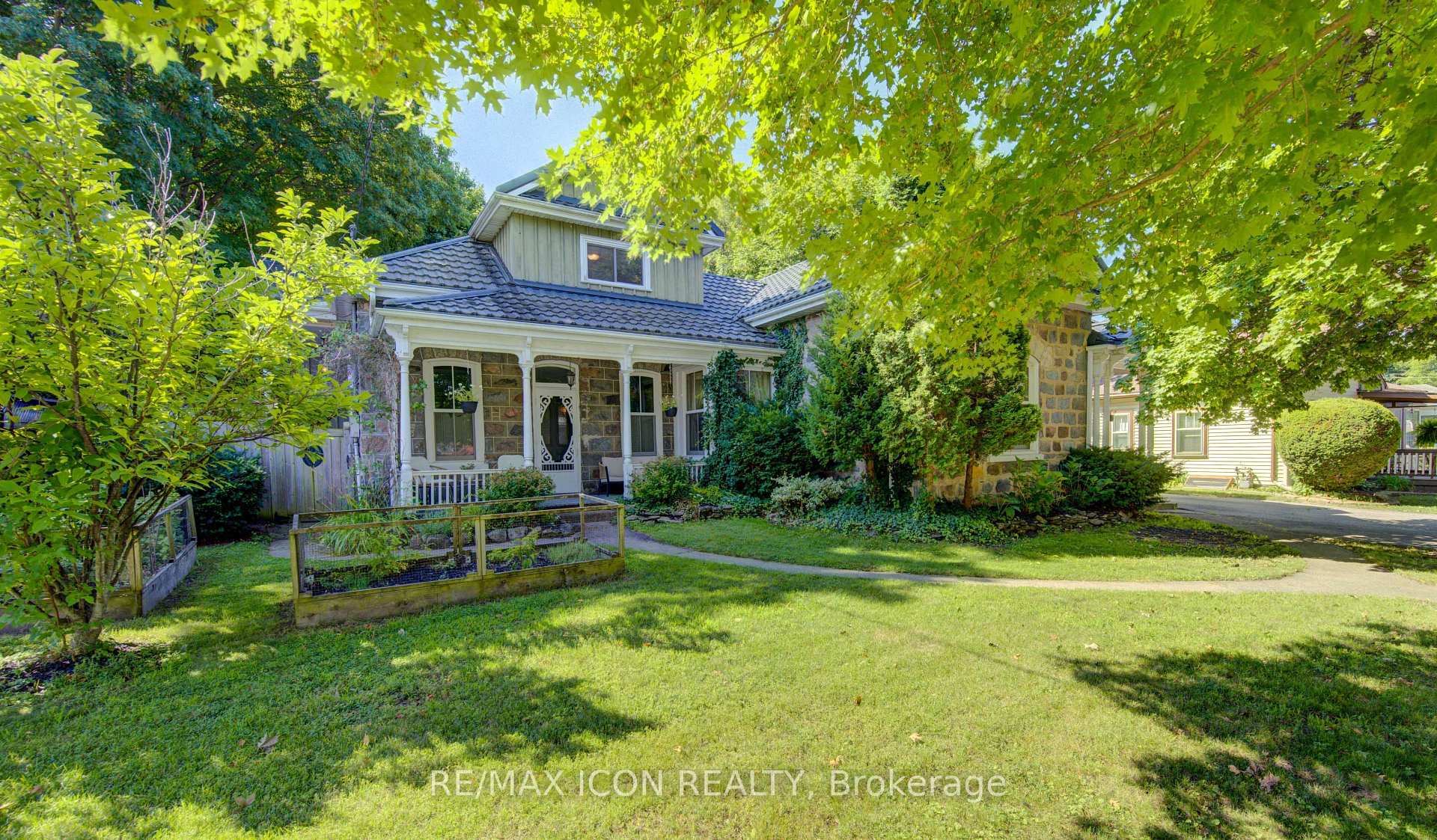 Photo 2 of 63 Birch Street, Cambridge, Christopher-Champlain — HOMEH