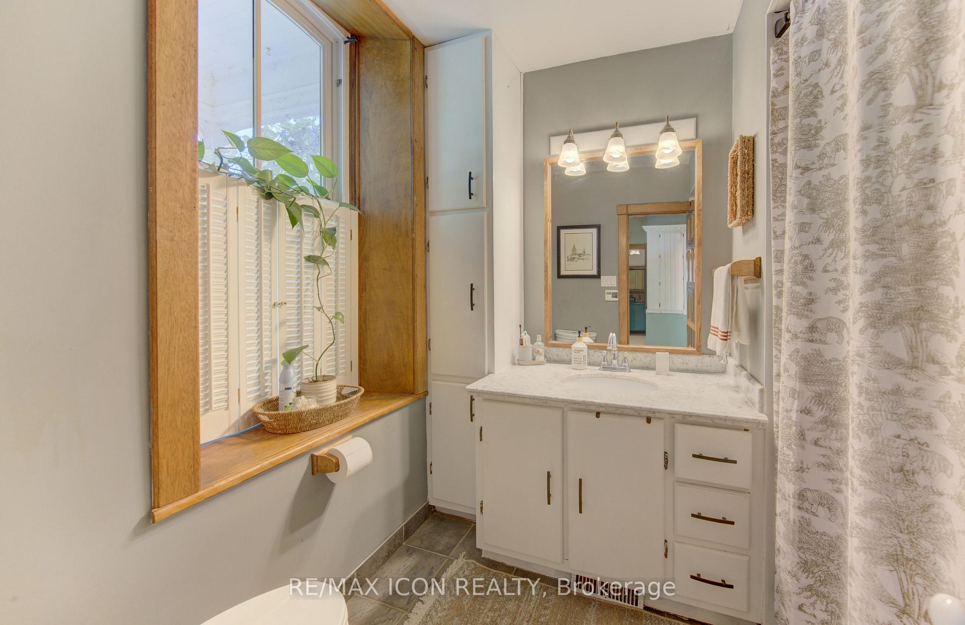 Photo 24 of 63 Birch Street, Cambridge, Christopher-Champlain — HOMEH