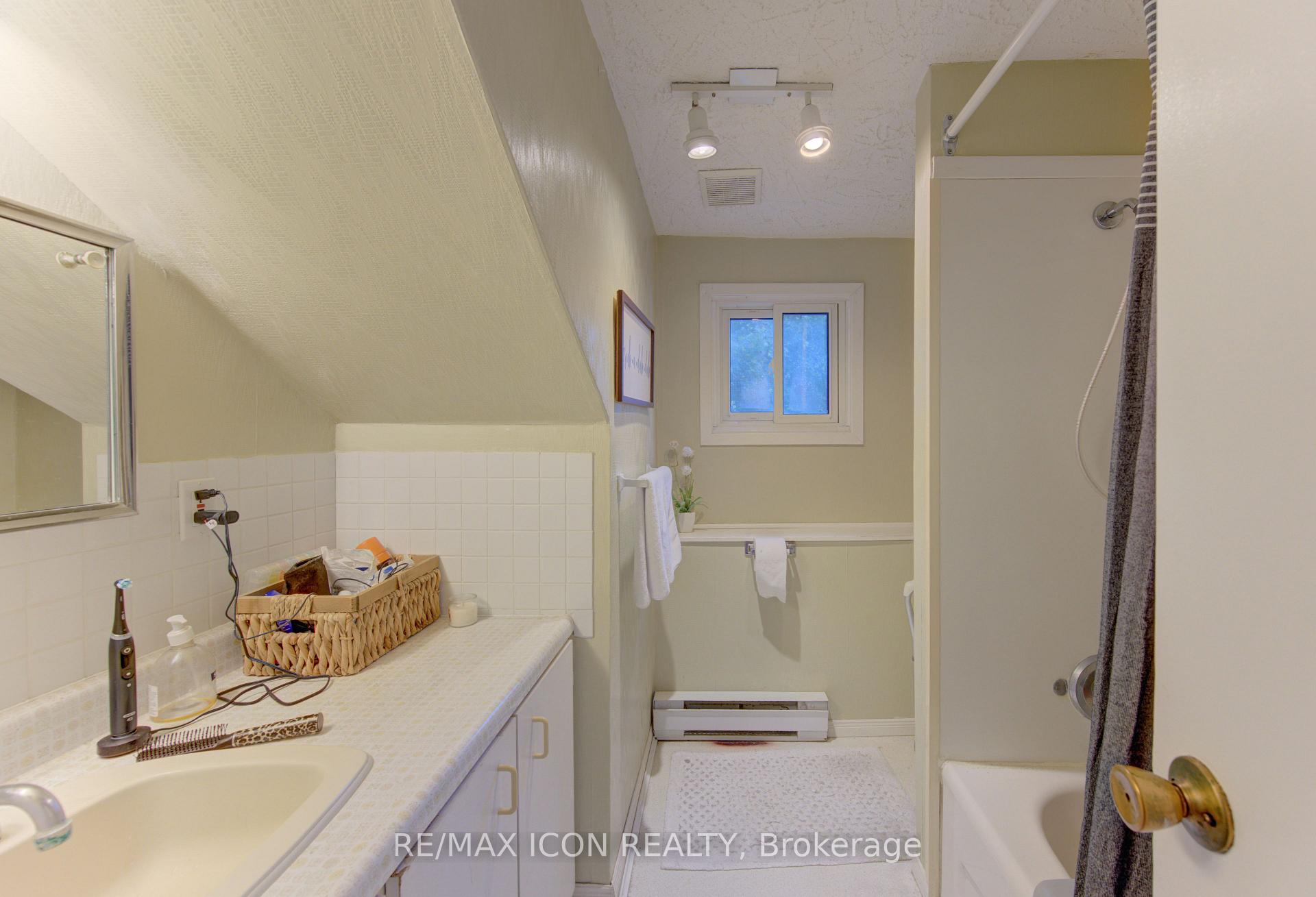 Photo 37 of 63 Birch Street, Cambridge, Christopher-Champlain — HOMEH