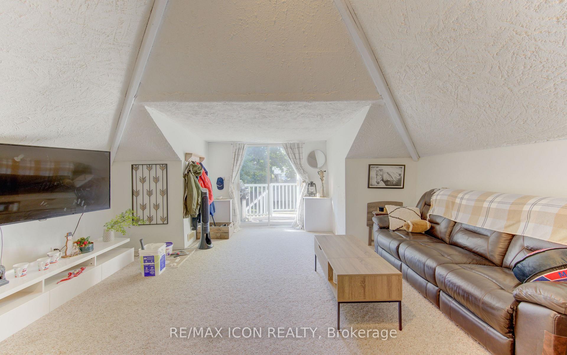 Photo 39 of 63 Birch Street, Cambridge, Christopher-Champlain — HOMEH
