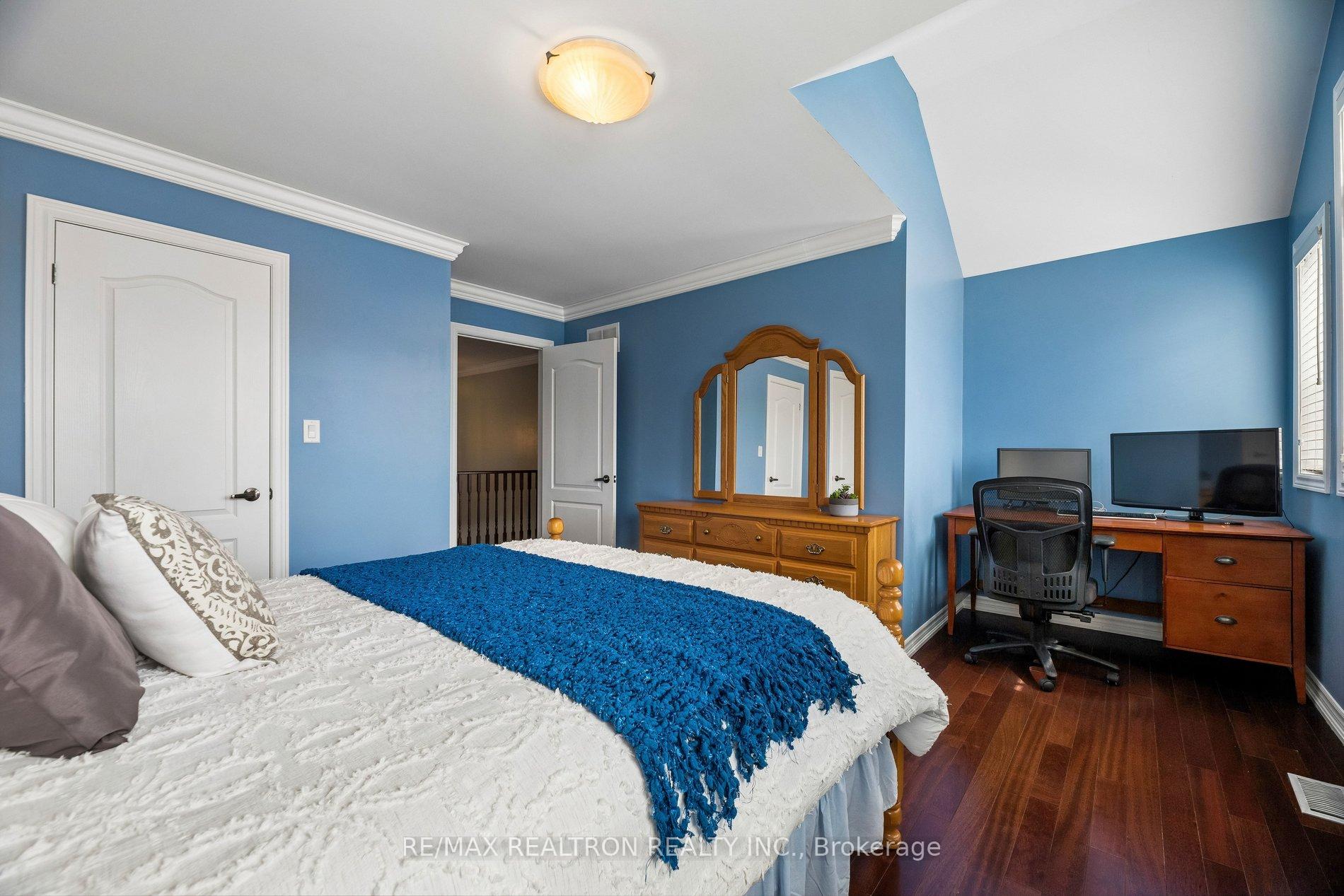 Photo 24 of 12 Promenade Drive, Whitby, Taunton North — HOMEH