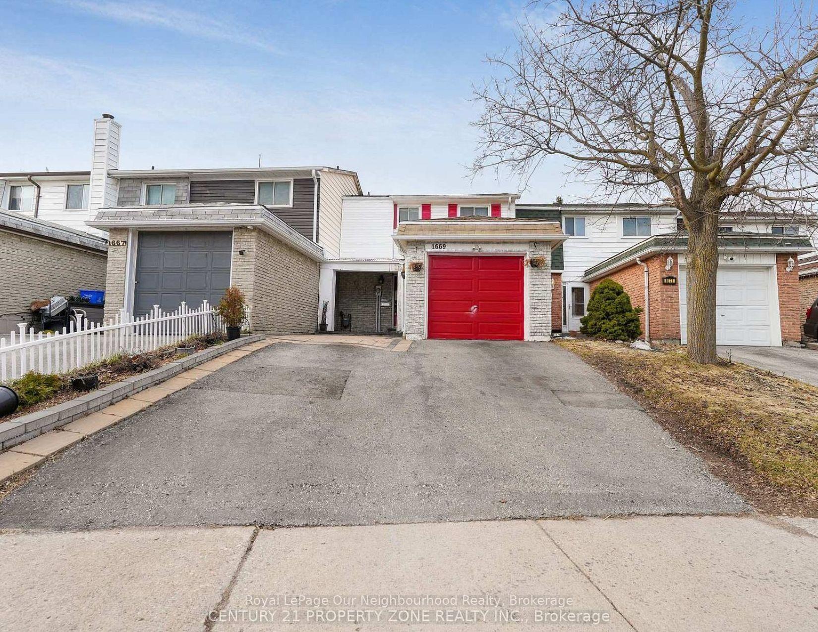 Photo 2 of 1669 Alwin Circle, Pickering, Village East — HOMEH