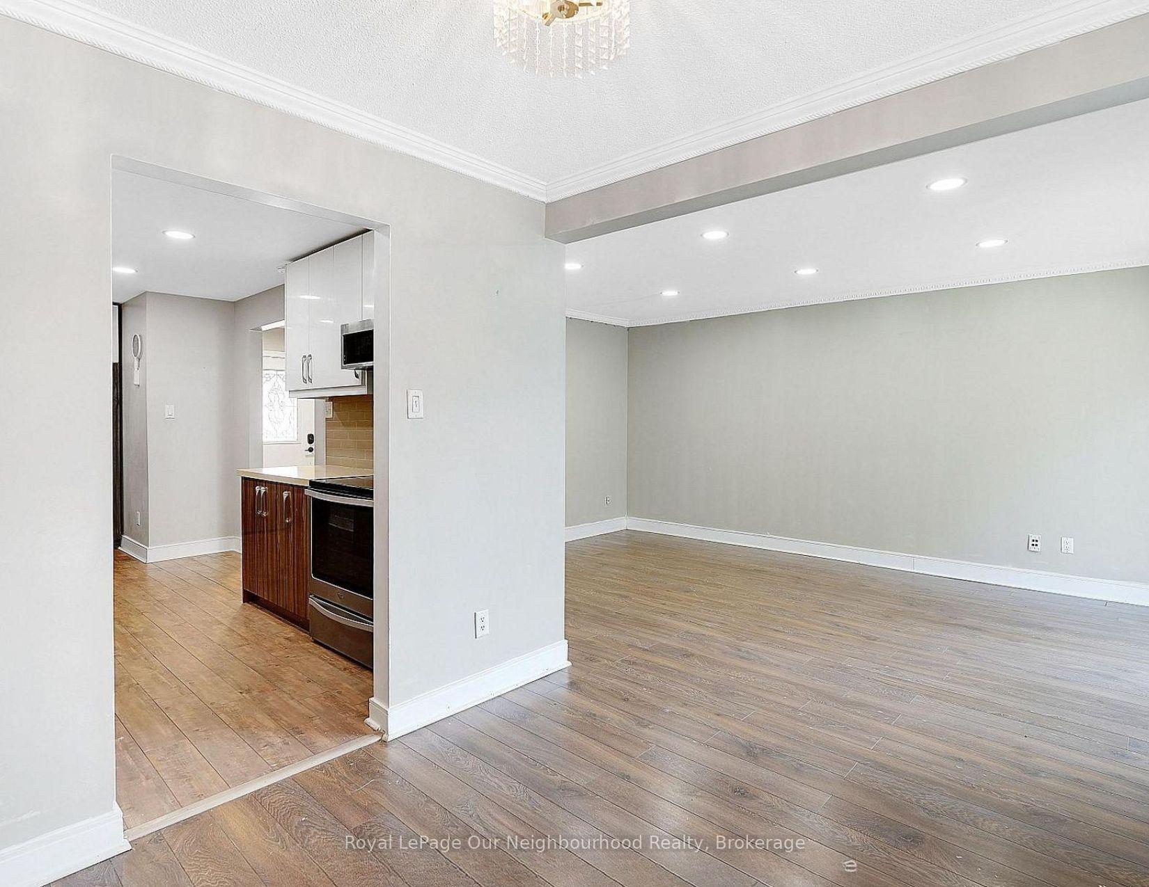 Photo 8 of 1669 Alwin Circle, Pickering, Village East — HOMEH