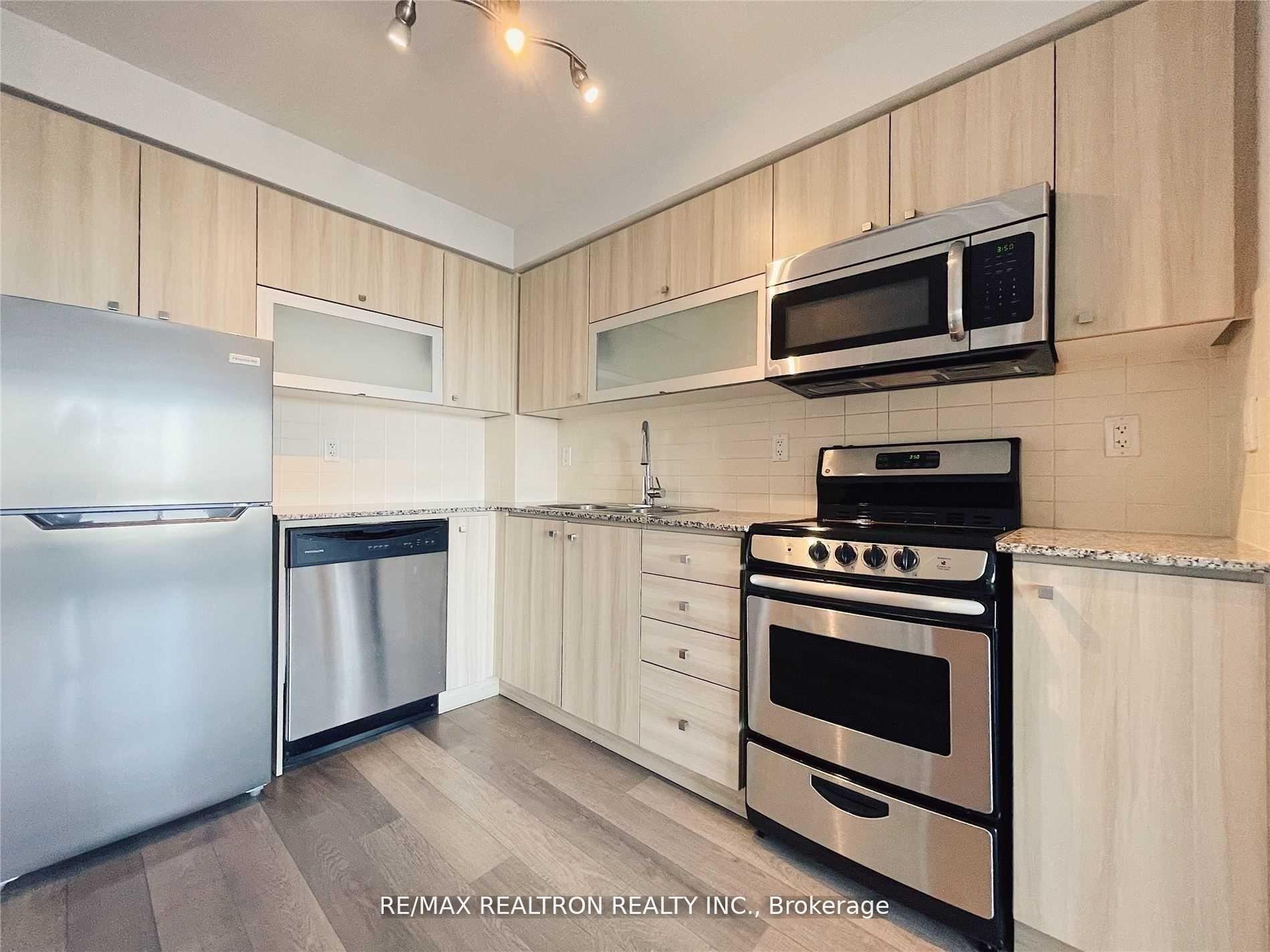 Photo 4 of Unit 2406, 2015 Sheppard Avenue E, North York, Henry Farm — HOMEH
