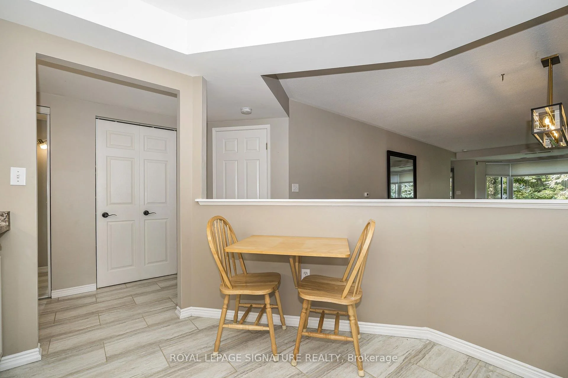 Photo 30 of Unit 204, 85 Wellington Street W, Aurora, Aurora Village — HOMEH