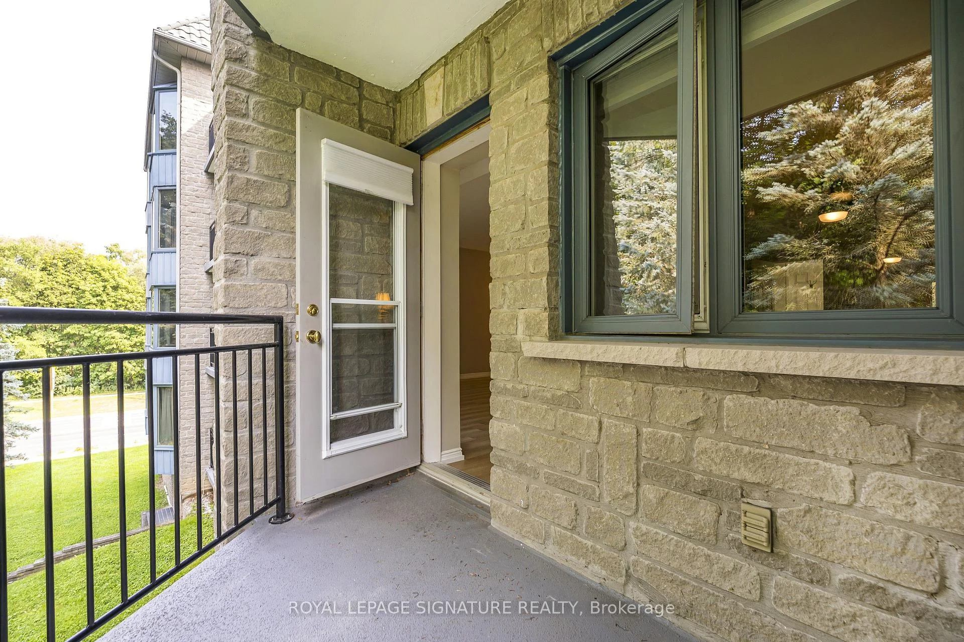 Photo 36 of Unit 204, 85 Wellington Street W, Aurora, Aurora Village — HOMEH