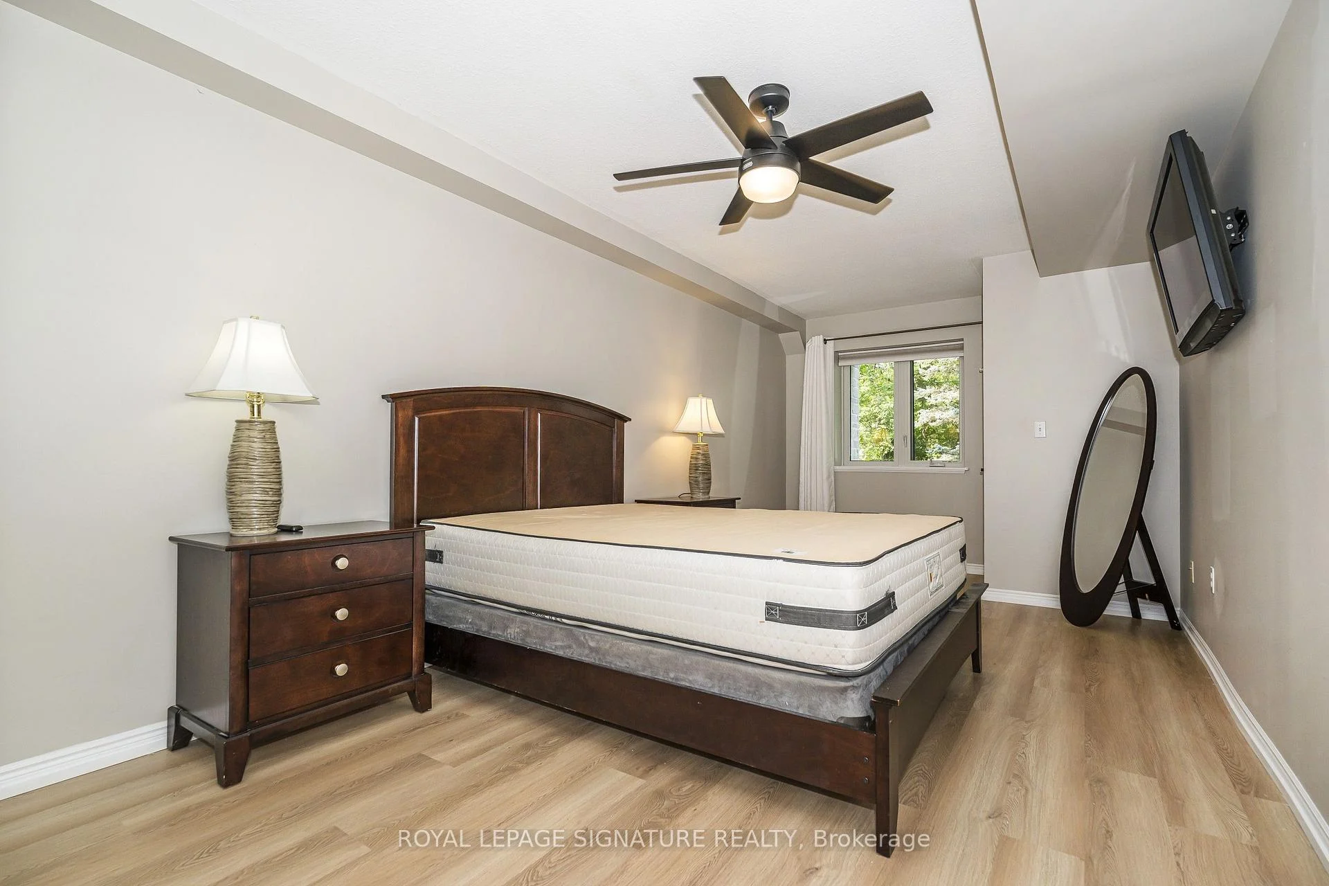 Photo 40 of Unit 204, 85 Wellington Street W, Aurora, Aurora Village — HOMEH