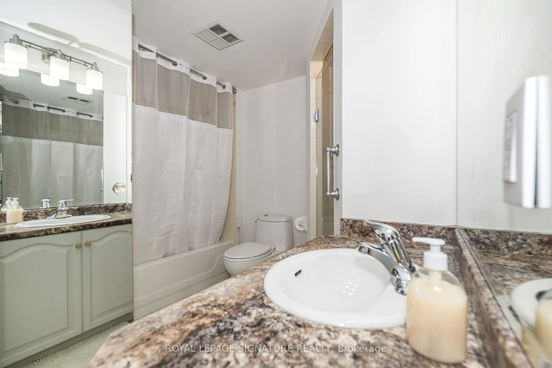 Photo 46 of Unit 204, 85 Wellington Street W, Aurora, Aurora Village — HOMEH