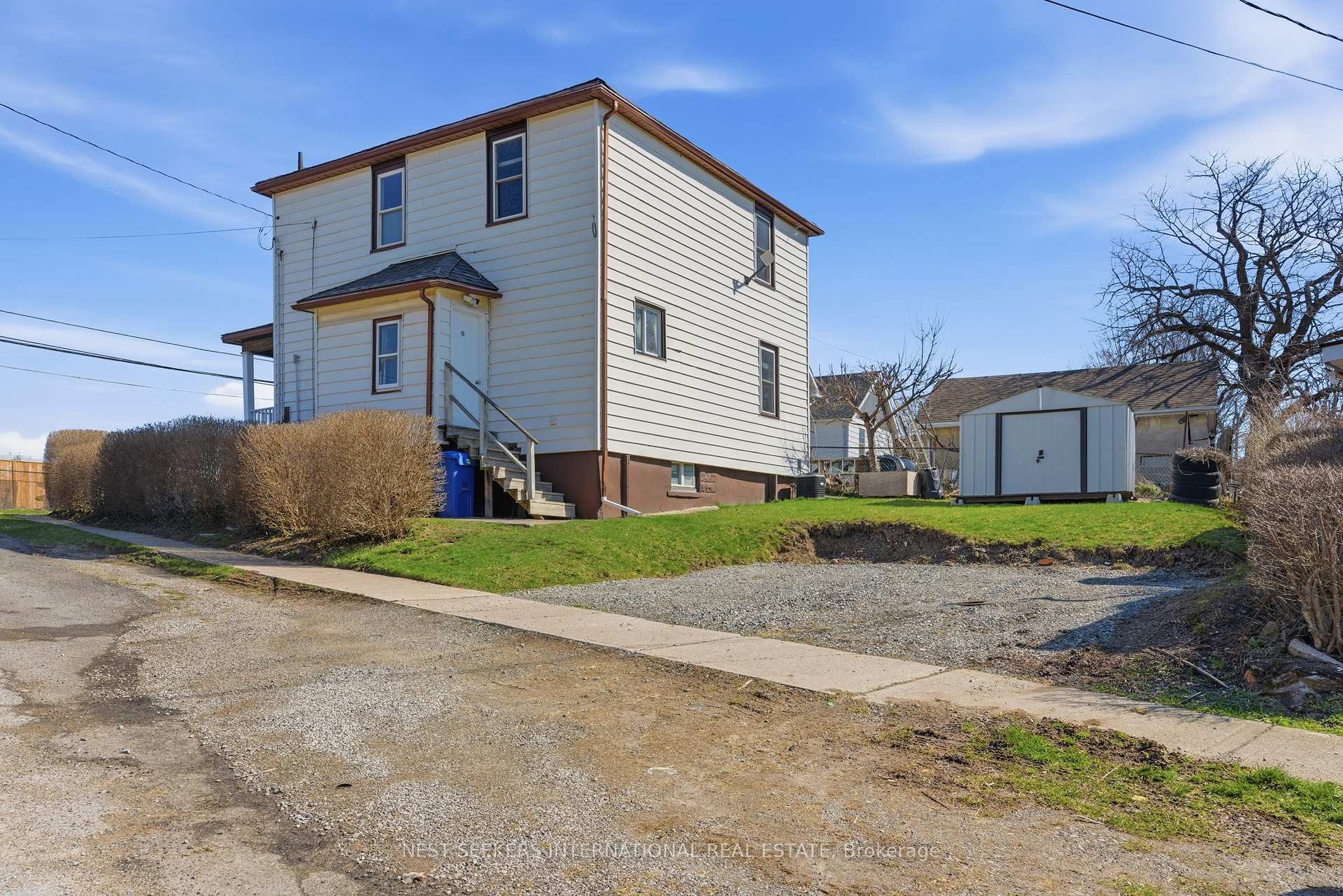 Photo 40 of 154 Niagara Falls Road, Thorold, Allanburg/Thorold South — HOMEH
