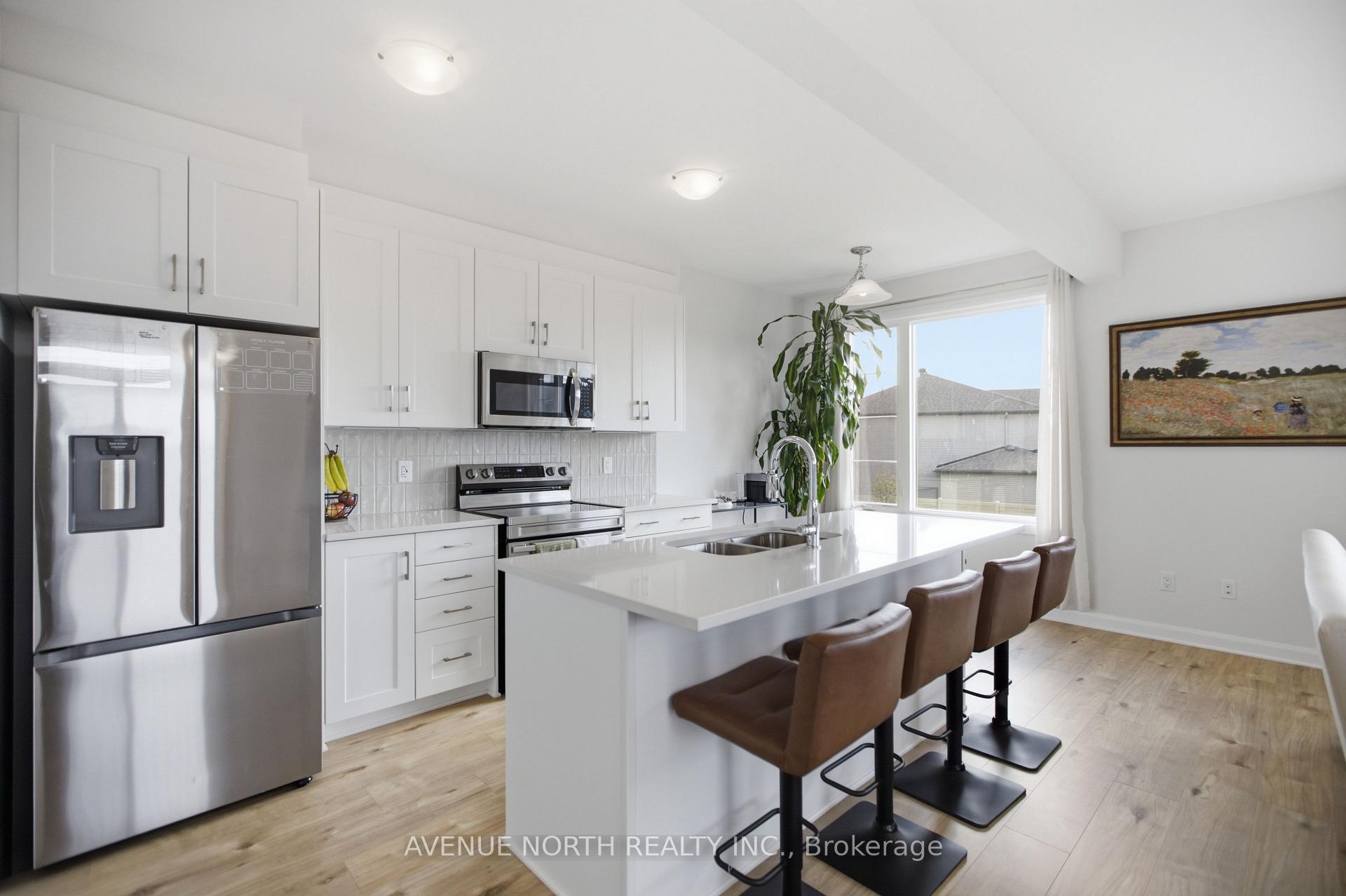 Photo 12 of 532 Convenire Row, Ottawa, Avalon West — HOMEH