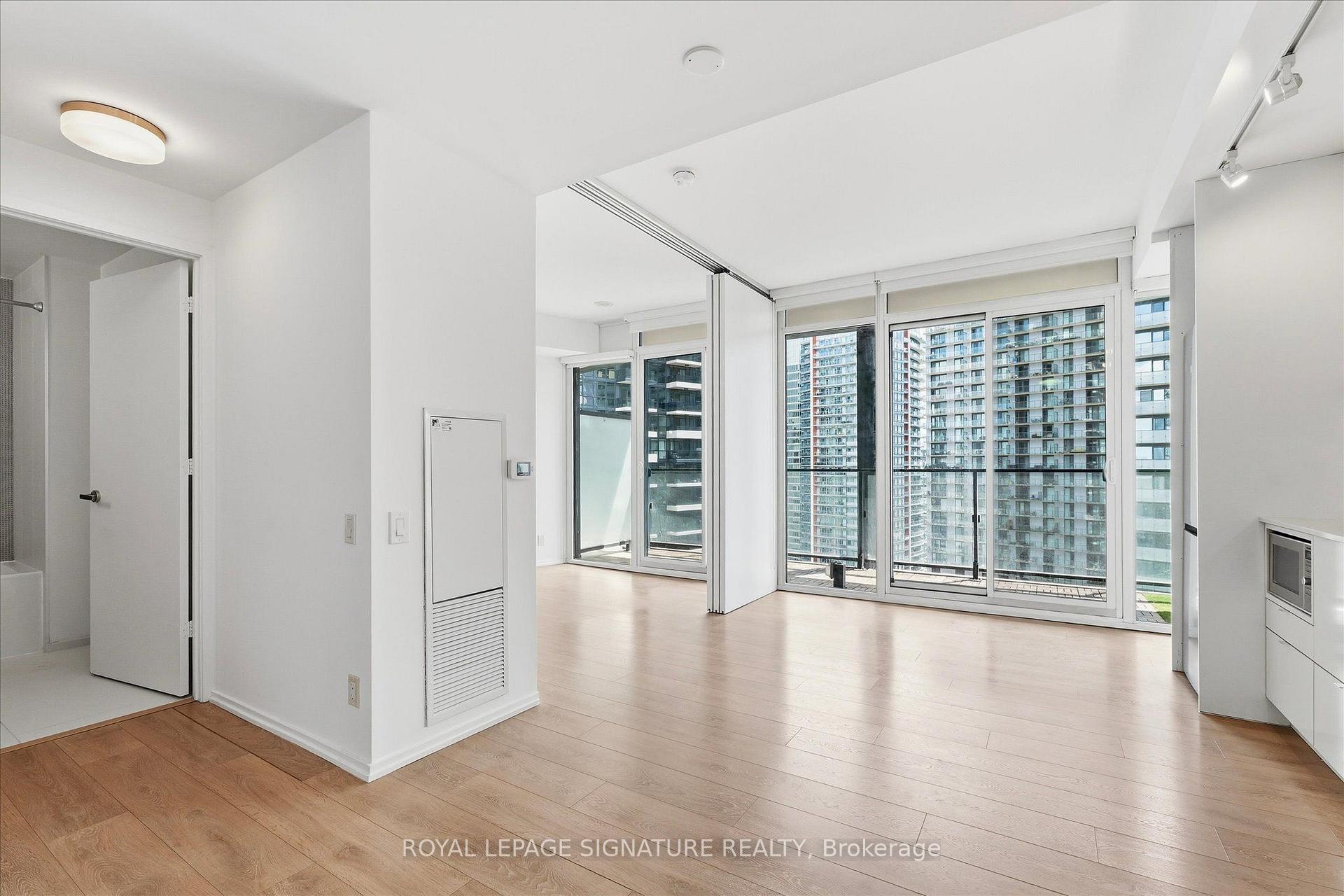 Photo 4 of Unit 3012, 125 Peter Street, Toronto, Waterfront Communities — HOMEH