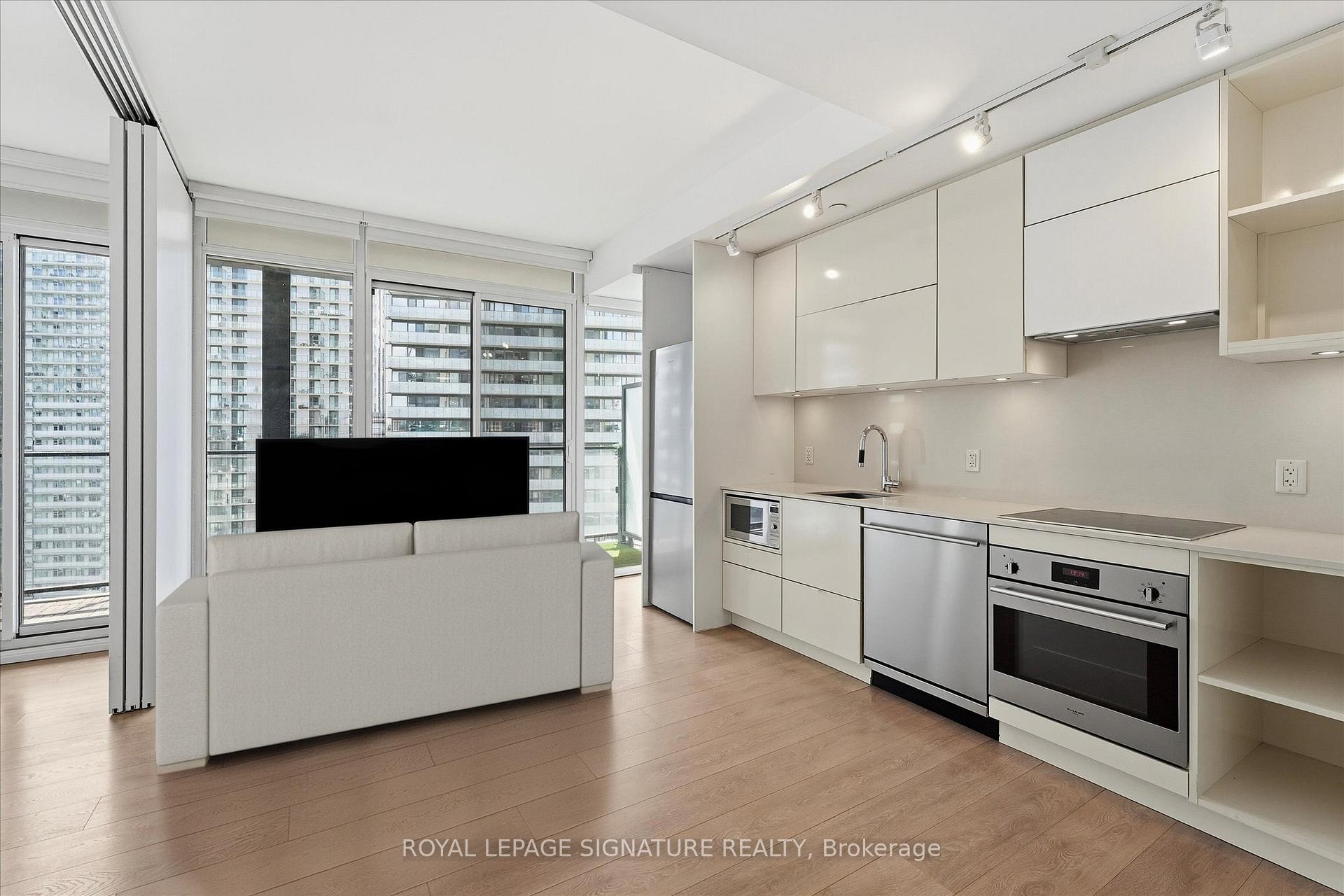 Photo 6 of Unit 3012, 125 Peter Street, Toronto, Waterfront Communities — HOMEH