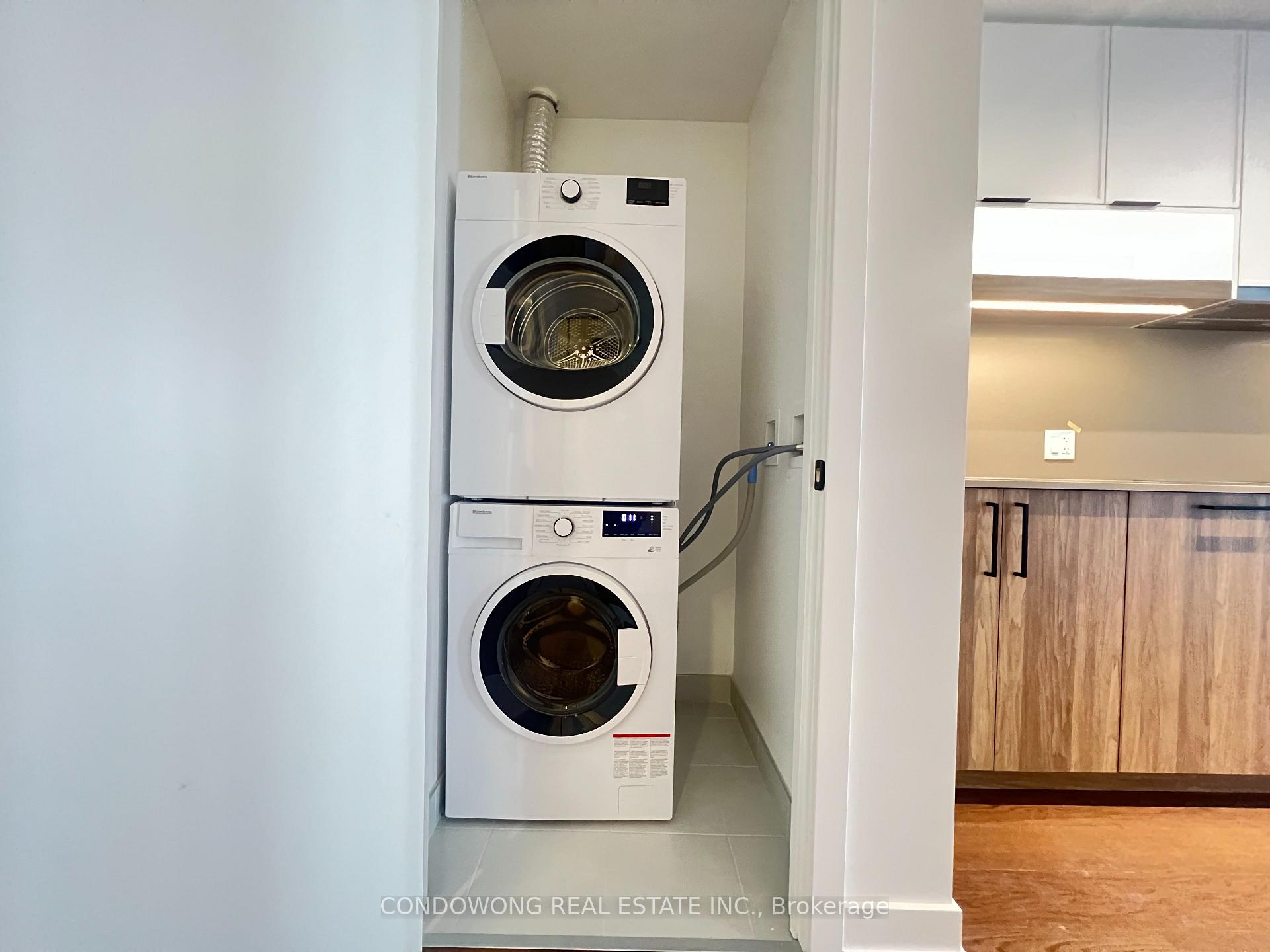 Photo 4 of Unit 1112, 91 Montclair Avenue, Toronto, Forest Hill South — HOMEH