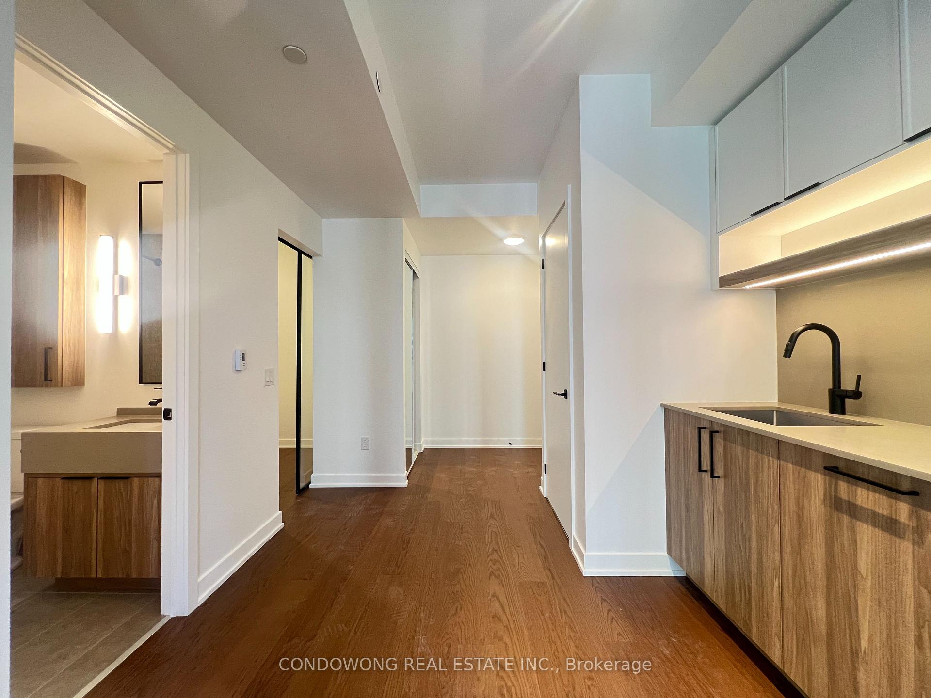 Photo 7 of Unit 1112, 91 Montclair Avenue, Toronto, Forest Hill South — HOMEH