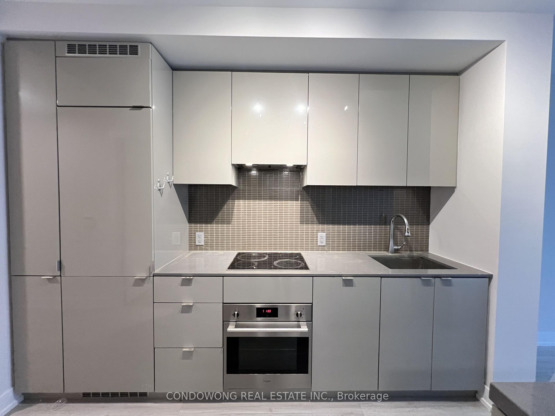 Photo 2 of Unit 1110, 7 Grenville Street, Toronto, Bay Street Corridor — HOMEH