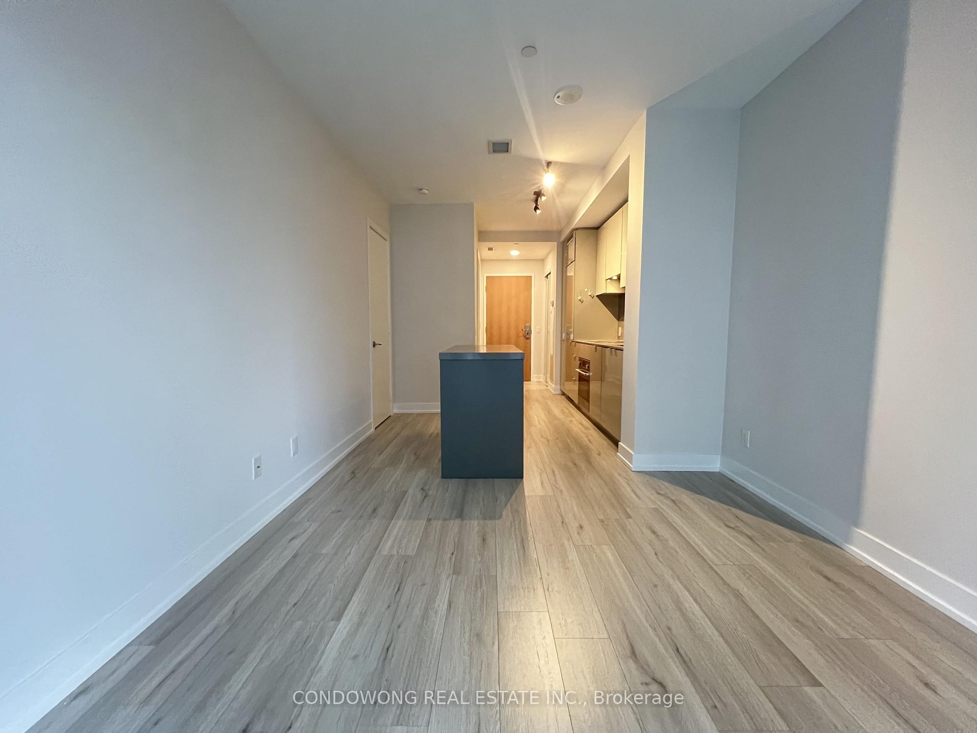 Photo 6 of Unit 1110, 7 Grenville Street, Toronto, Bay Street Corridor — HOMEH