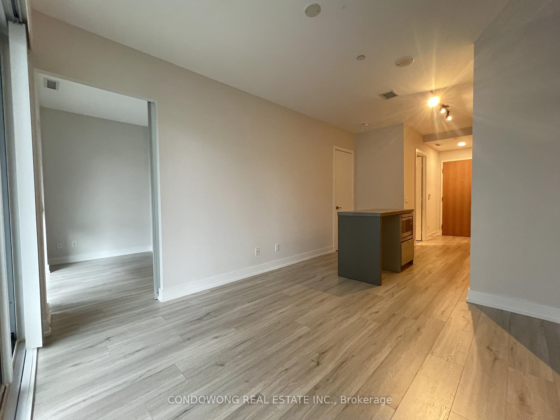 Photo 8 of Unit 1110, 7 Grenville Street, Toronto, Bay Street Corridor — HOMEH