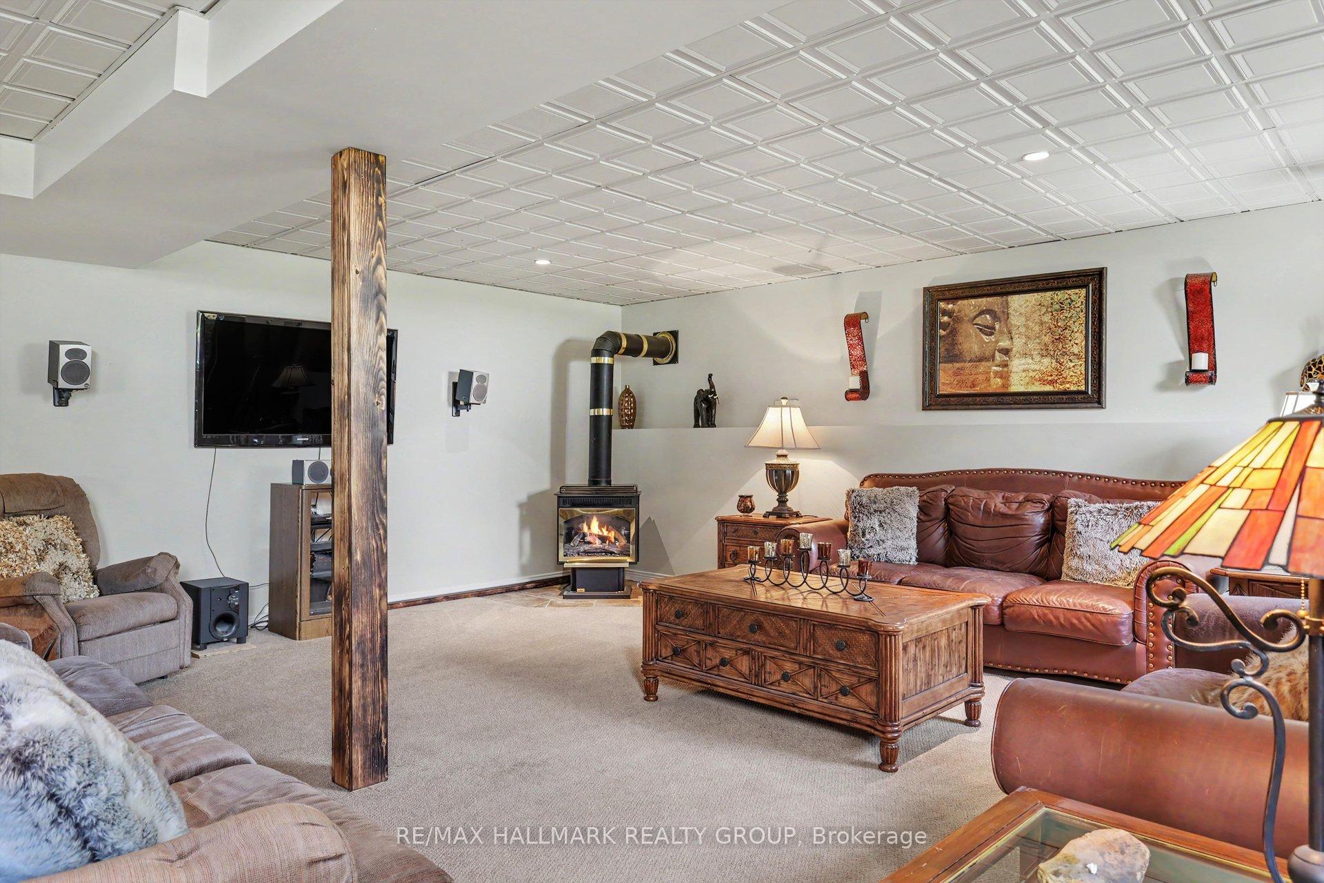 Photo 32 of 1721 Carsonby Road E, Ottawa, Manotick South to Roger Stevens — HOMEH