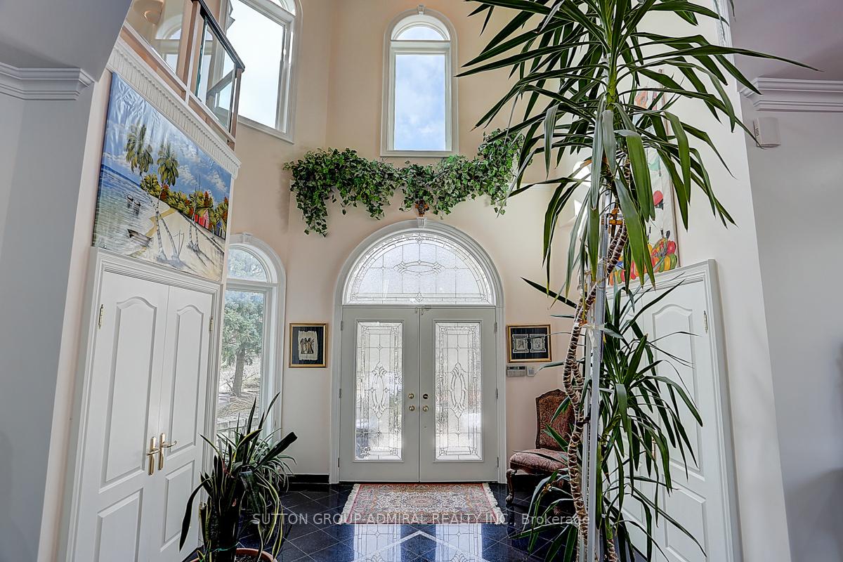 Photo 3 of 206 Arnold Avenue, Vaughan, Crestwood-Springfarm-Yorkhill — HOMEH