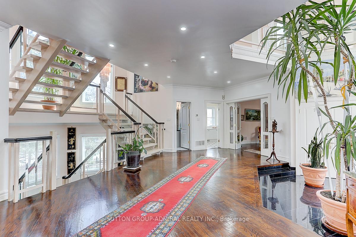Photo 7 of 206 Arnold Avenue, Vaughan, Crestwood-Springfarm-Yorkhill — HOMEH