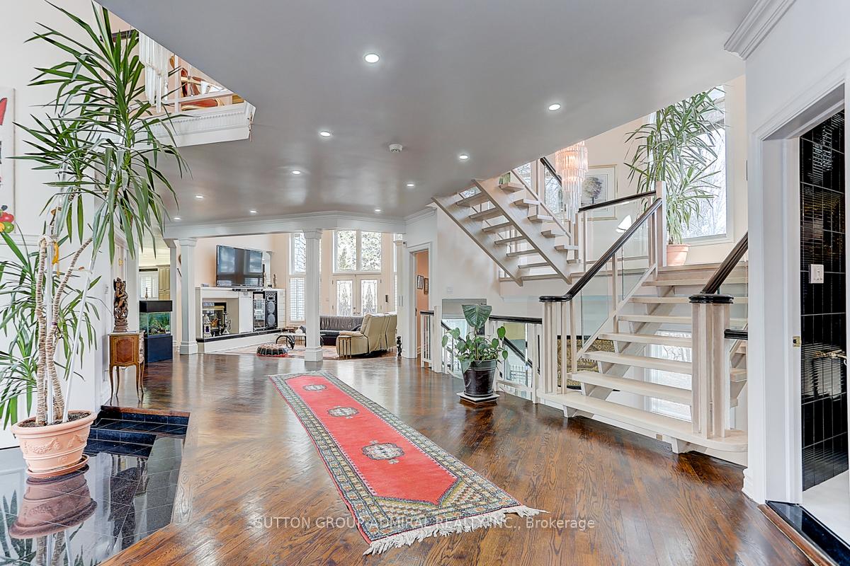 Photo 8 of 206 Arnold Avenue, Vaughan, Crestwood-Springfarm-Yorkhill — HOMEH