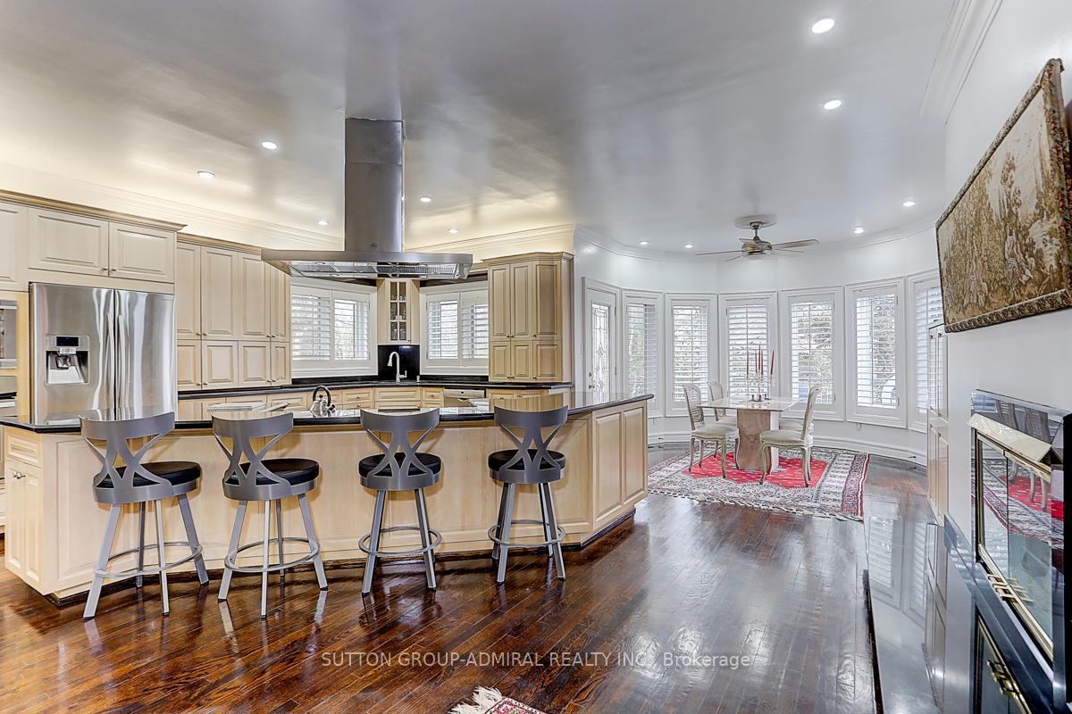 Photo 11 of 206 Arnold Avenue, Vaughan, Crestwood-Springfarm-Yorkhill — HOMEH